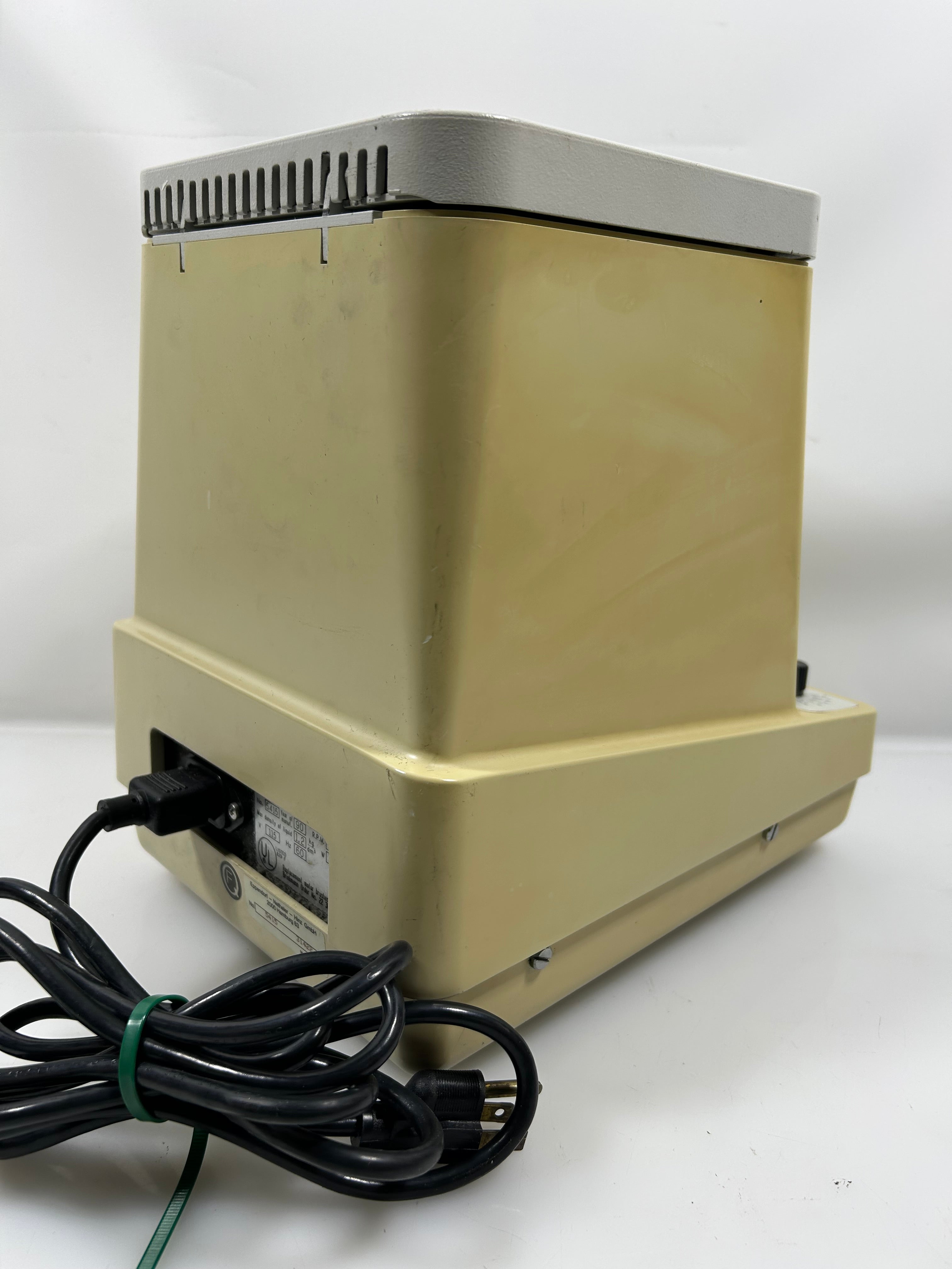 Eppendorf Centrifuge 5415C