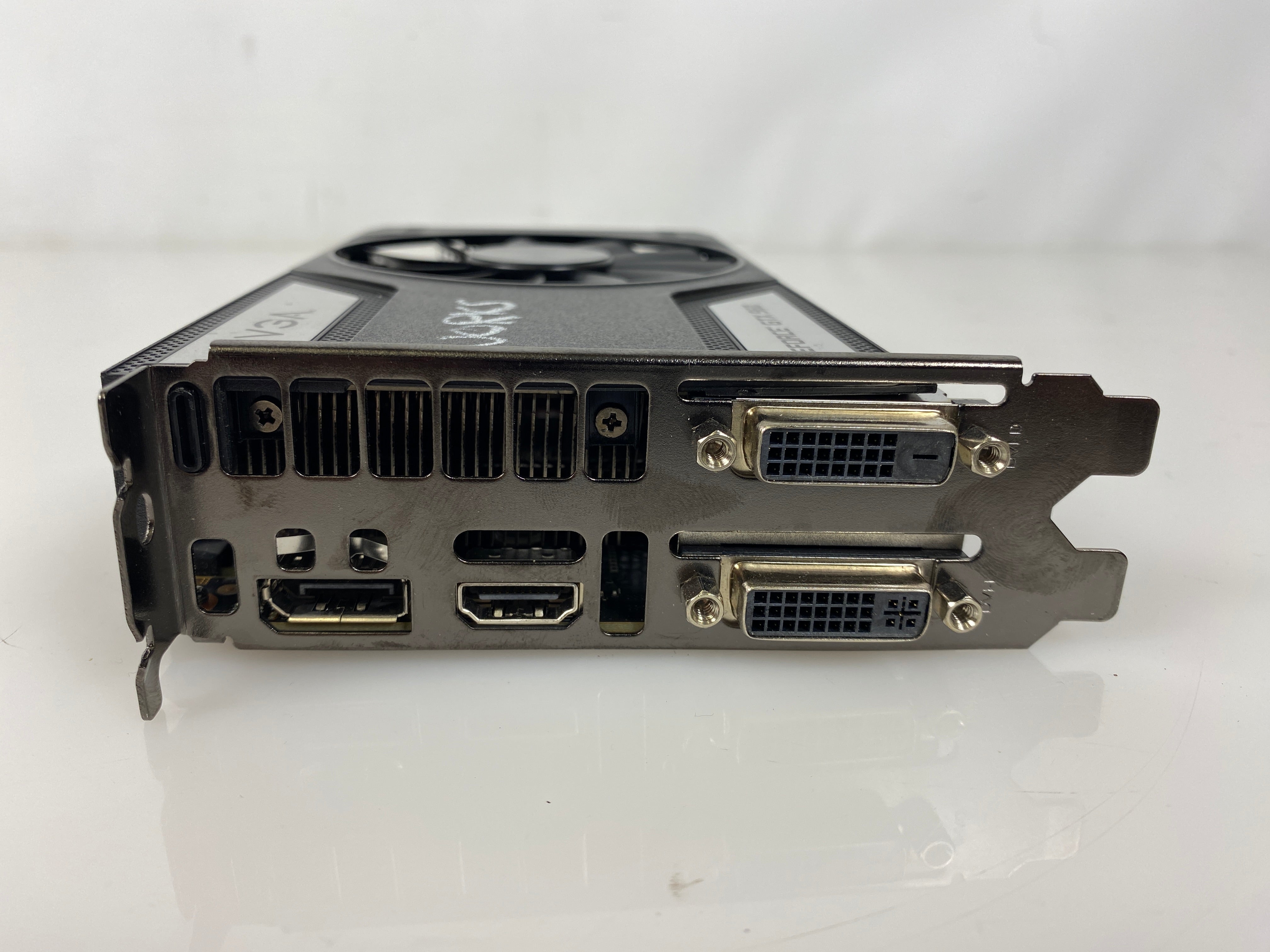 EVGA GeForce GTX 960 4GB GDDR5 Superclocked Graphics Card