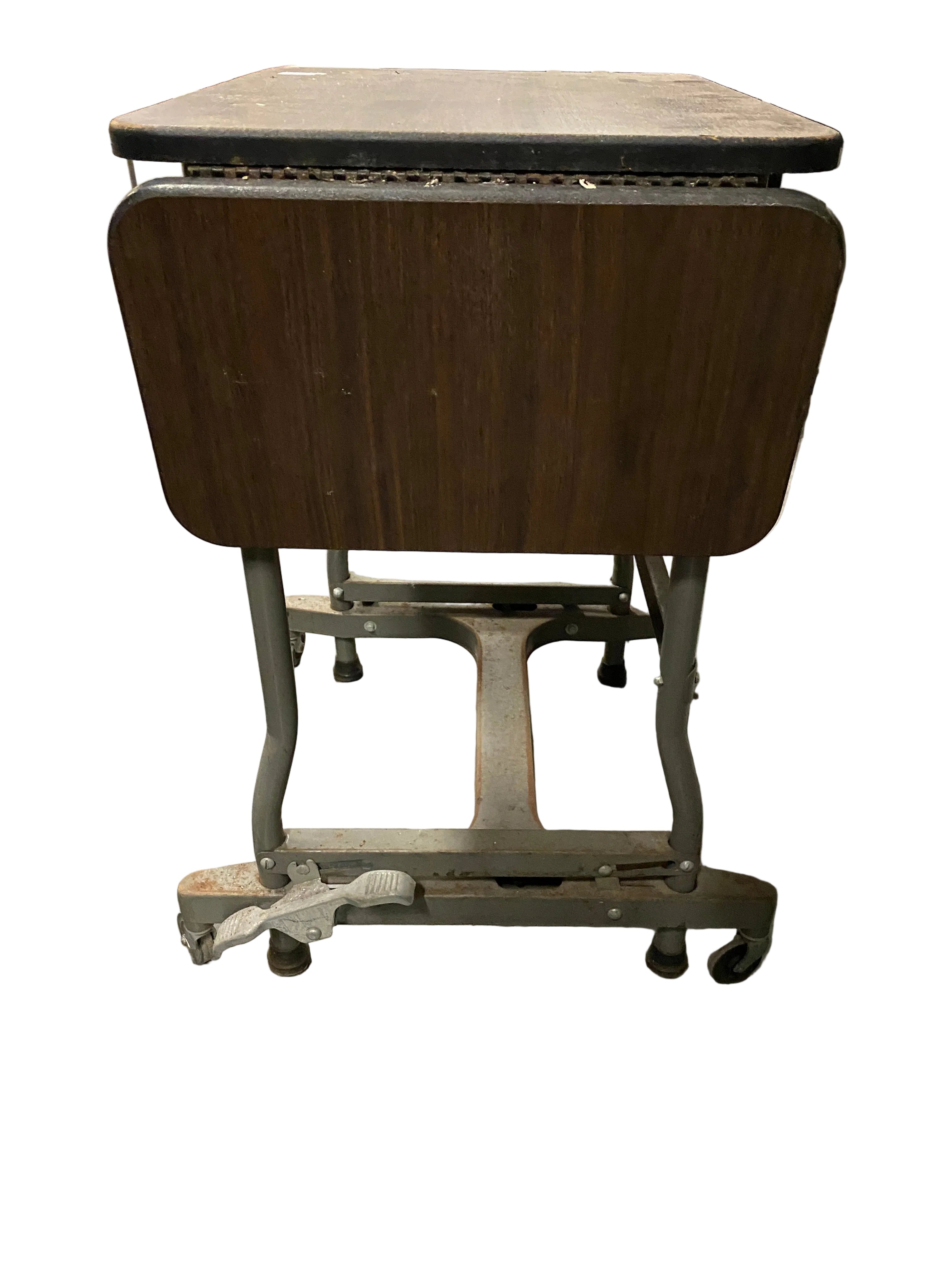 Extendable Table With Wheels