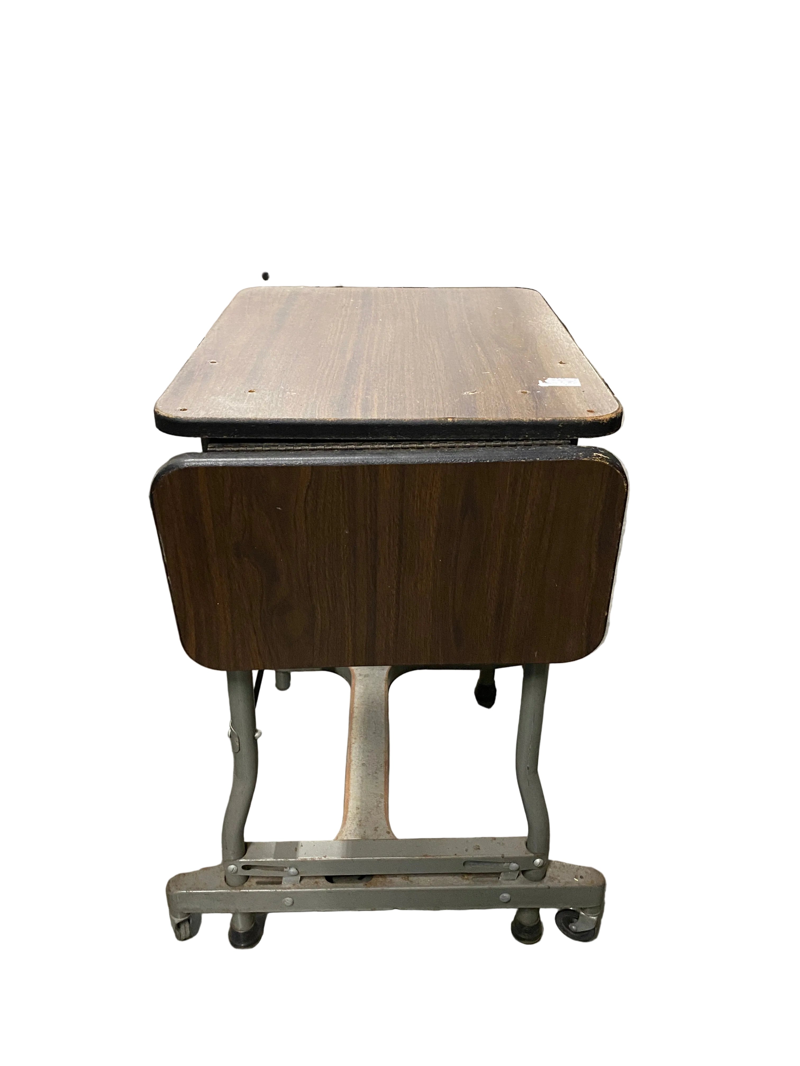 Extendable Table With Wheels