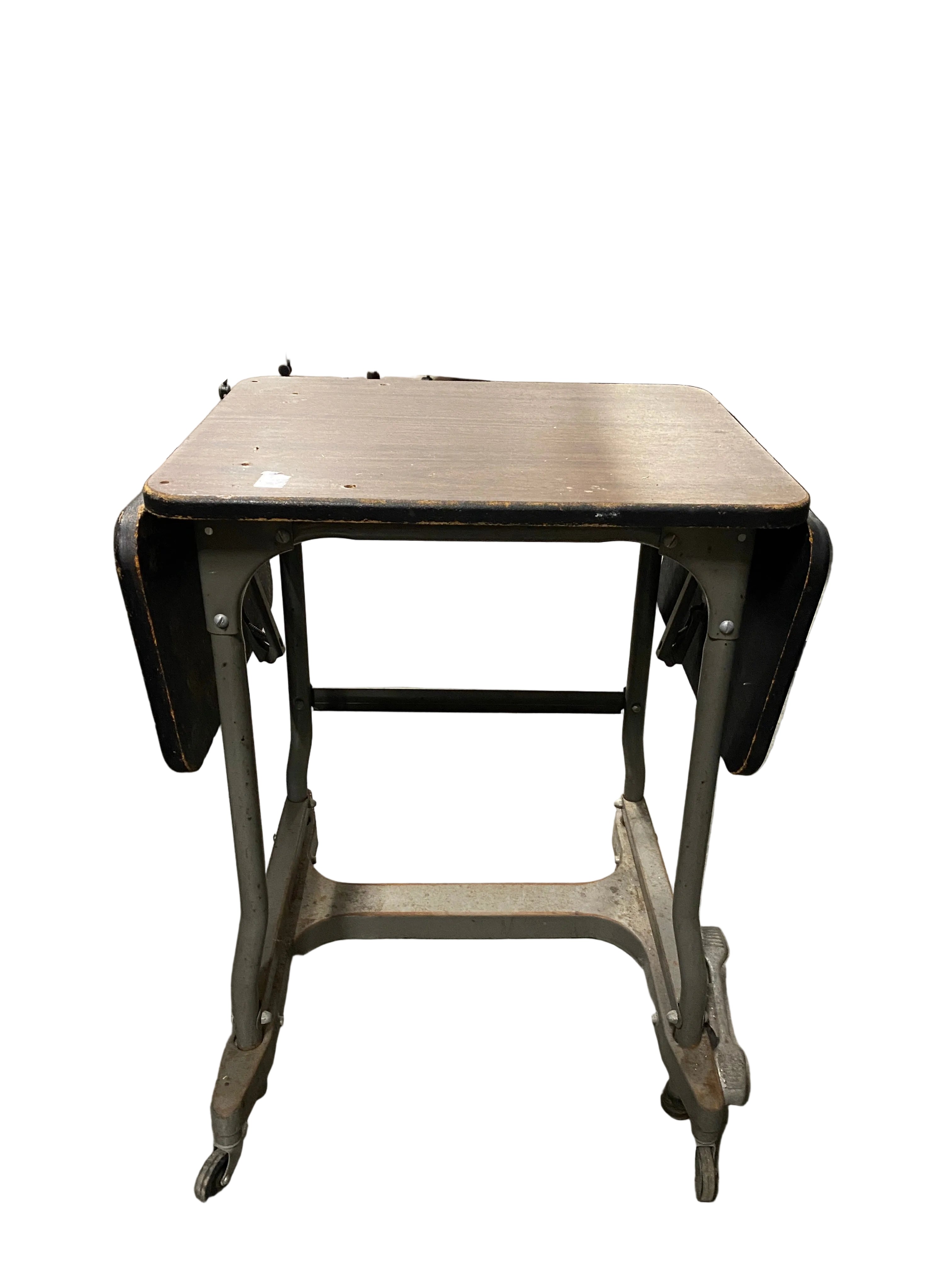 Extendable Table With Wheels