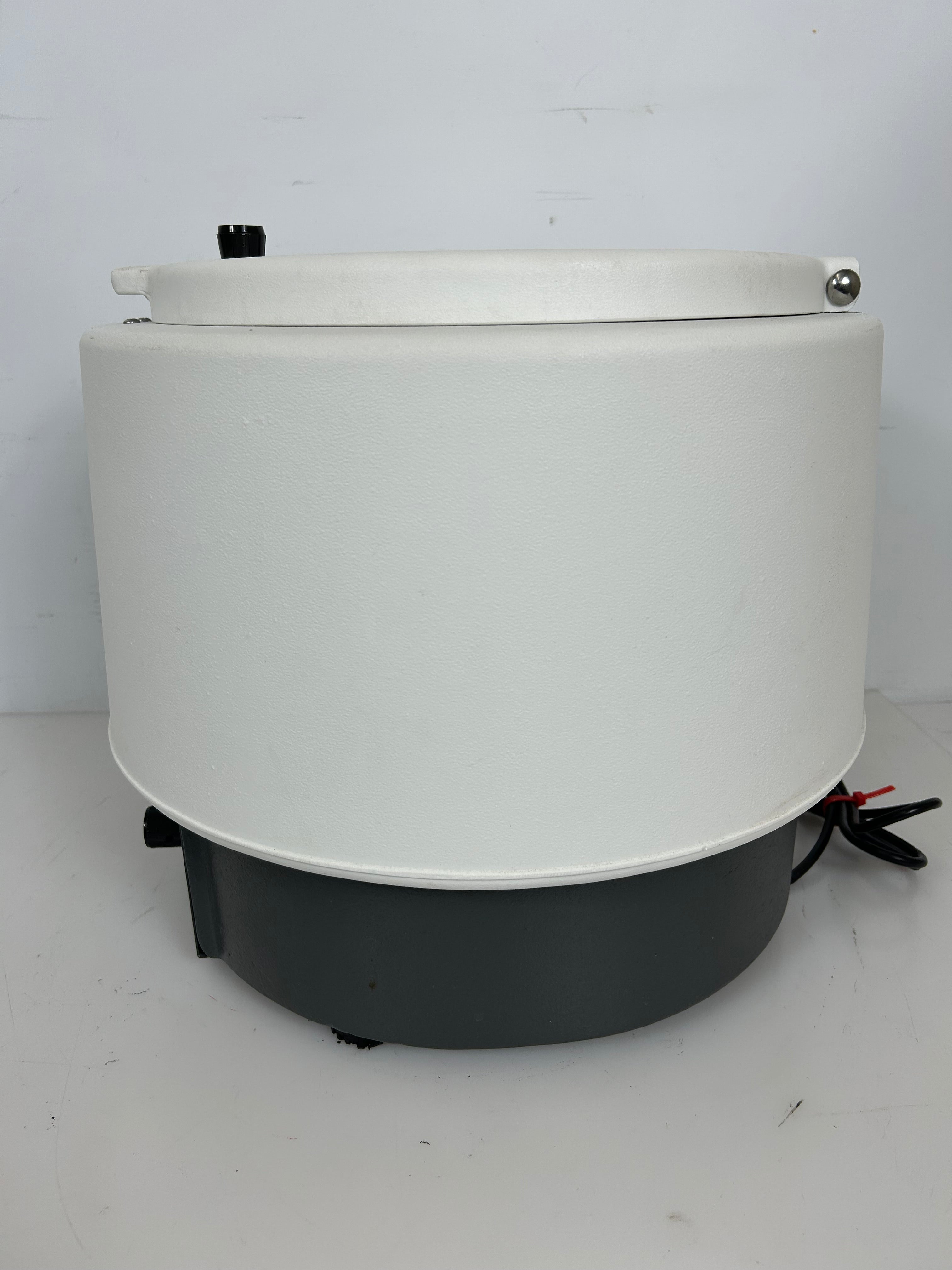 Fisher Scientific Centrific Model 225 Benchtop Centrifuge