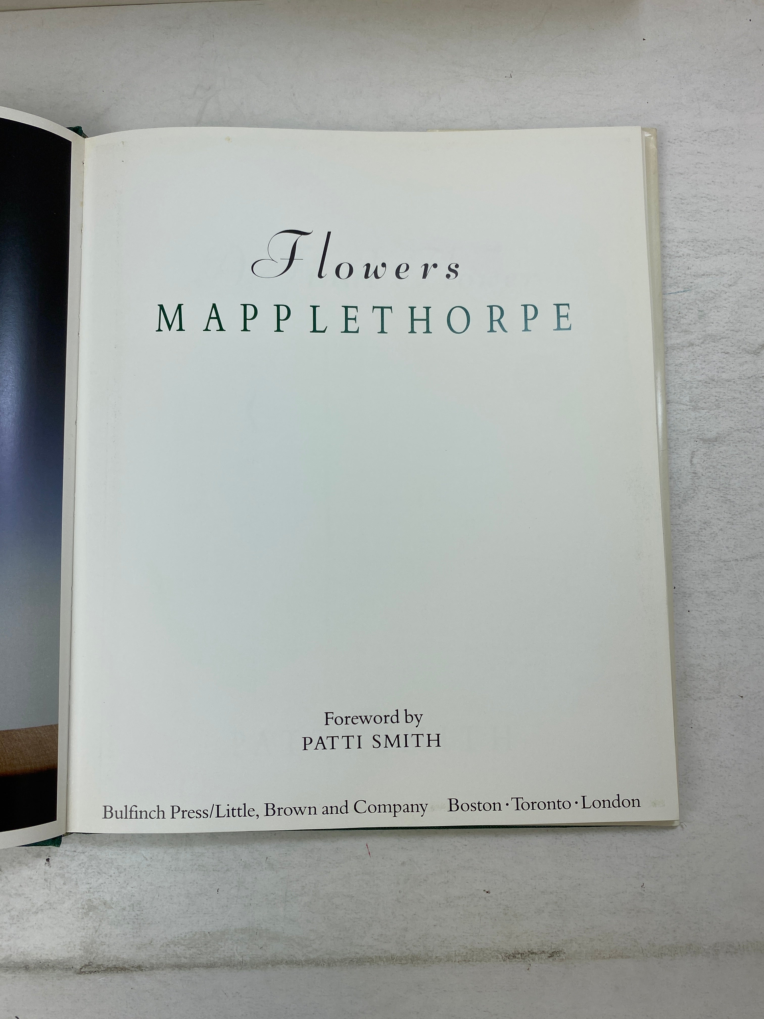 Flowers Mapplethorpe Bulfinch Press c1989 HCDJ