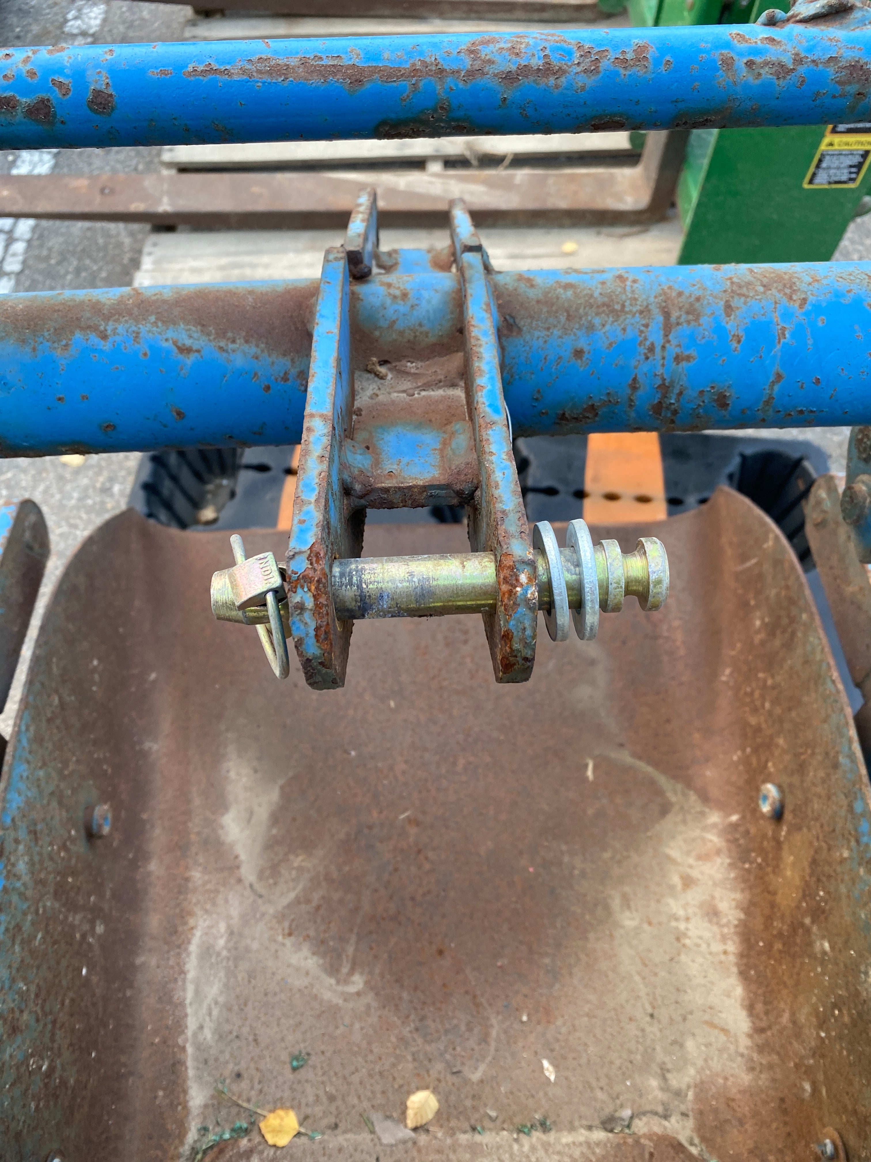 Ford #706 Slip Scoop Bucket