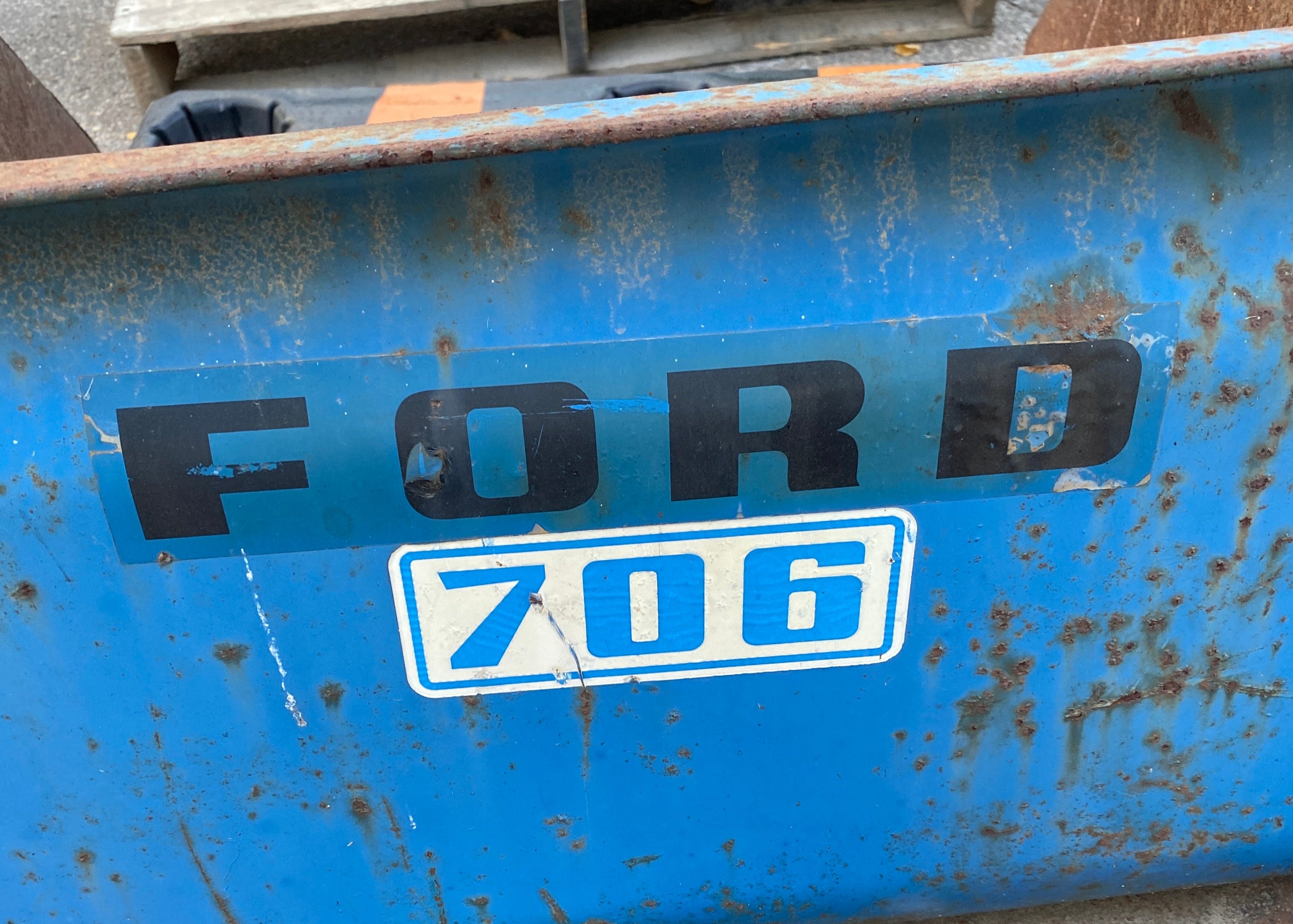 Ford #706 Slip Scoop Bucket