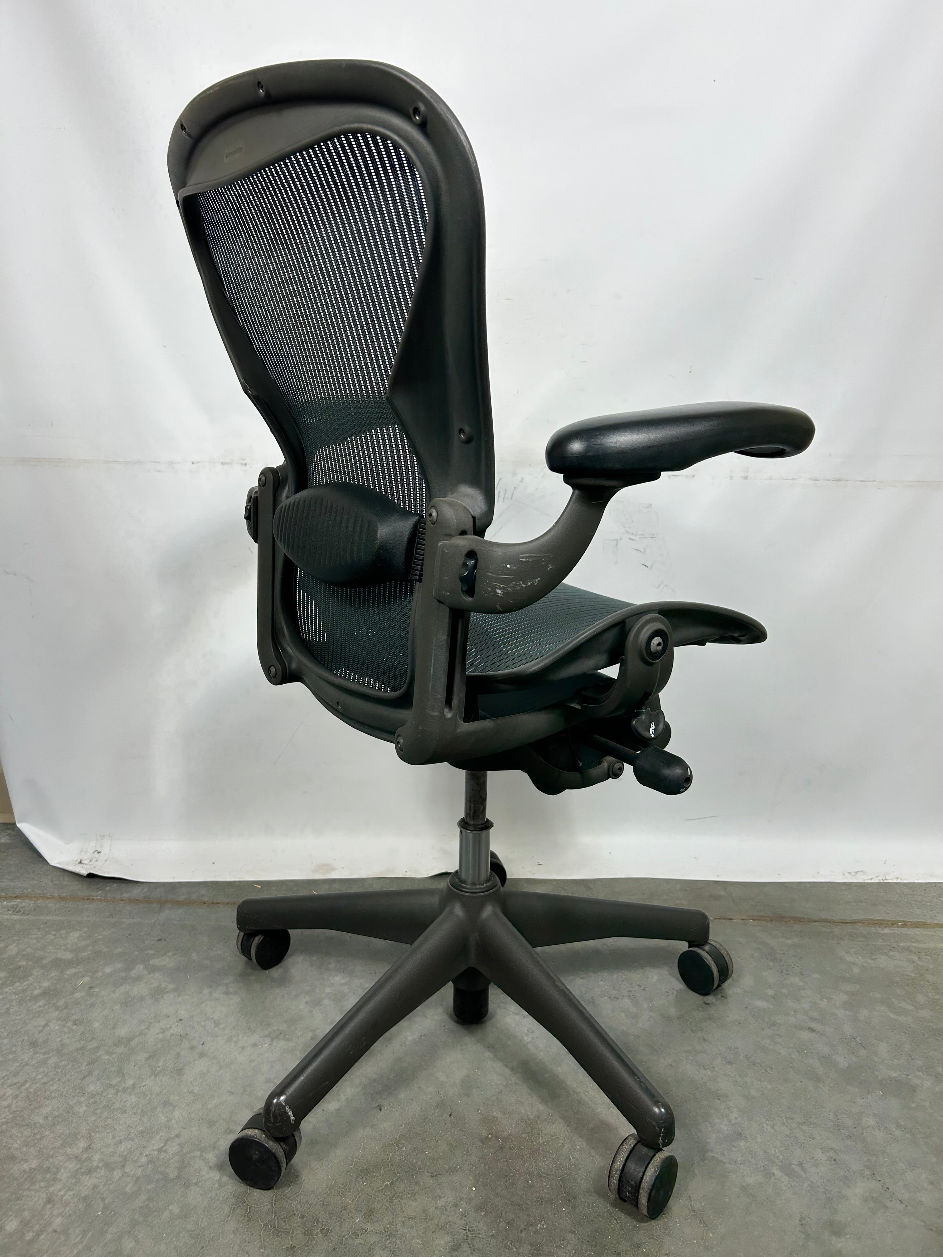 Forest Green Herman Miller Aeron Chair Size B