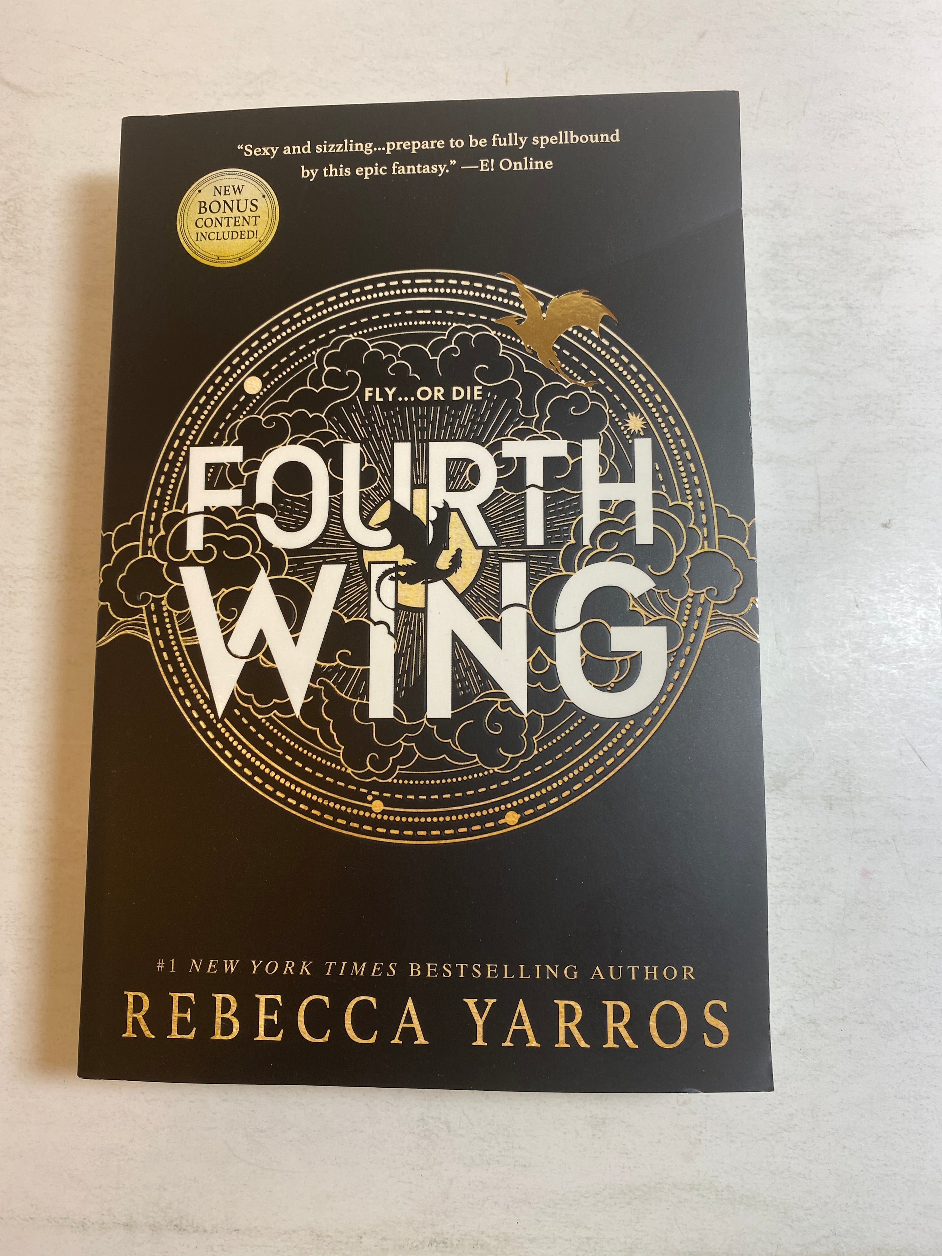 Fourth Wing Rebecca Yarros SC 2023