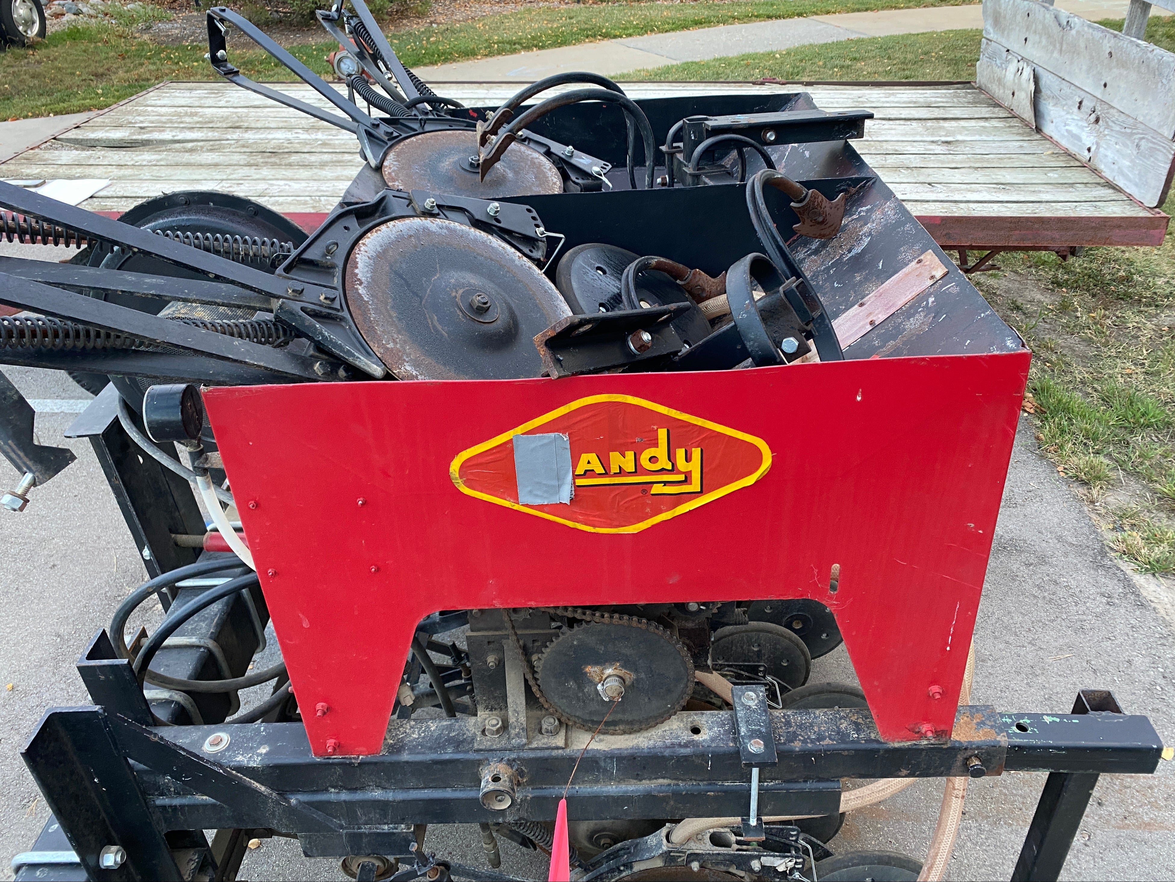 Gandy #53344 Industrial Tow Seeder