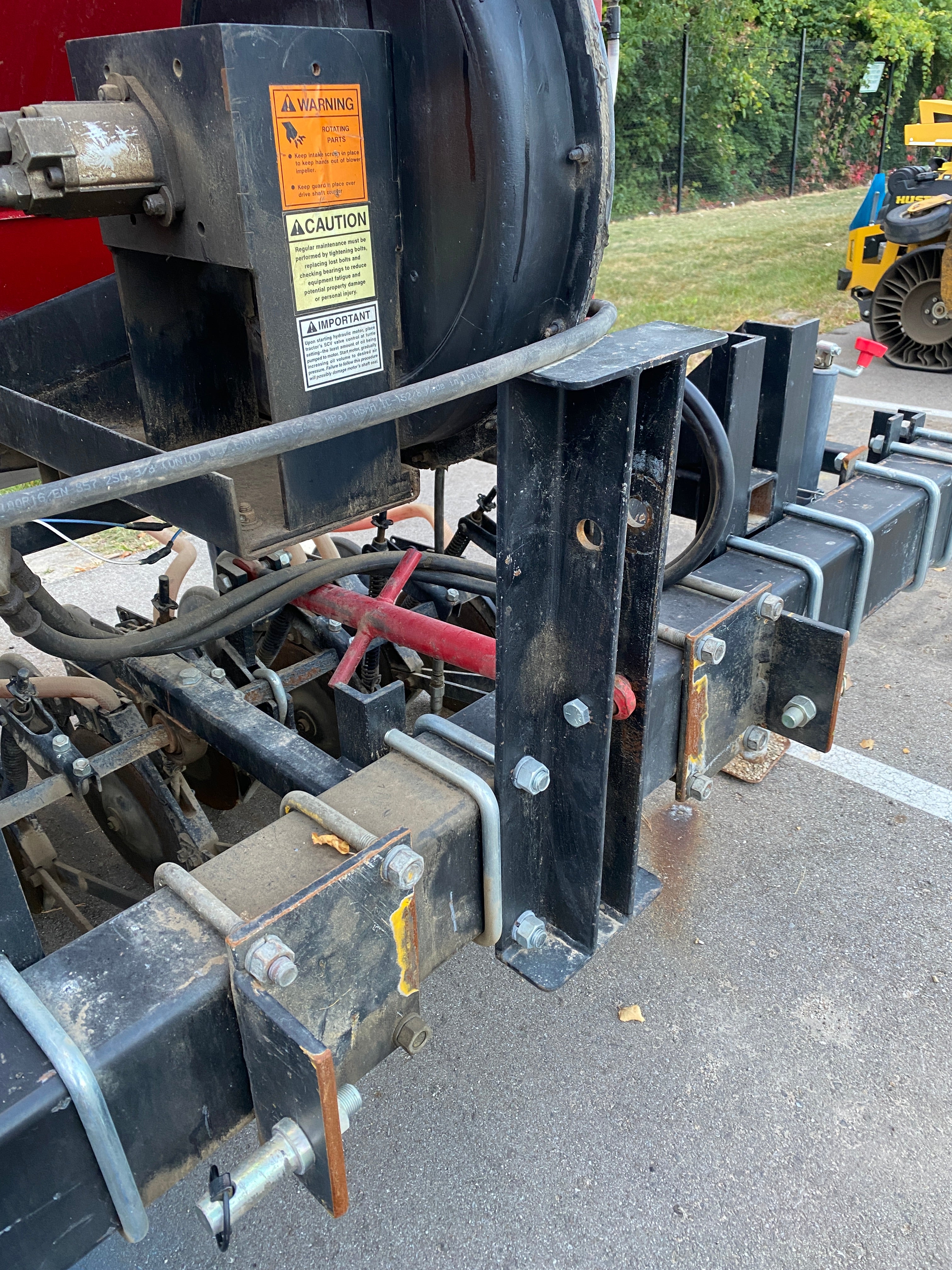 Gandy #53344 Industrial Tow Seeder