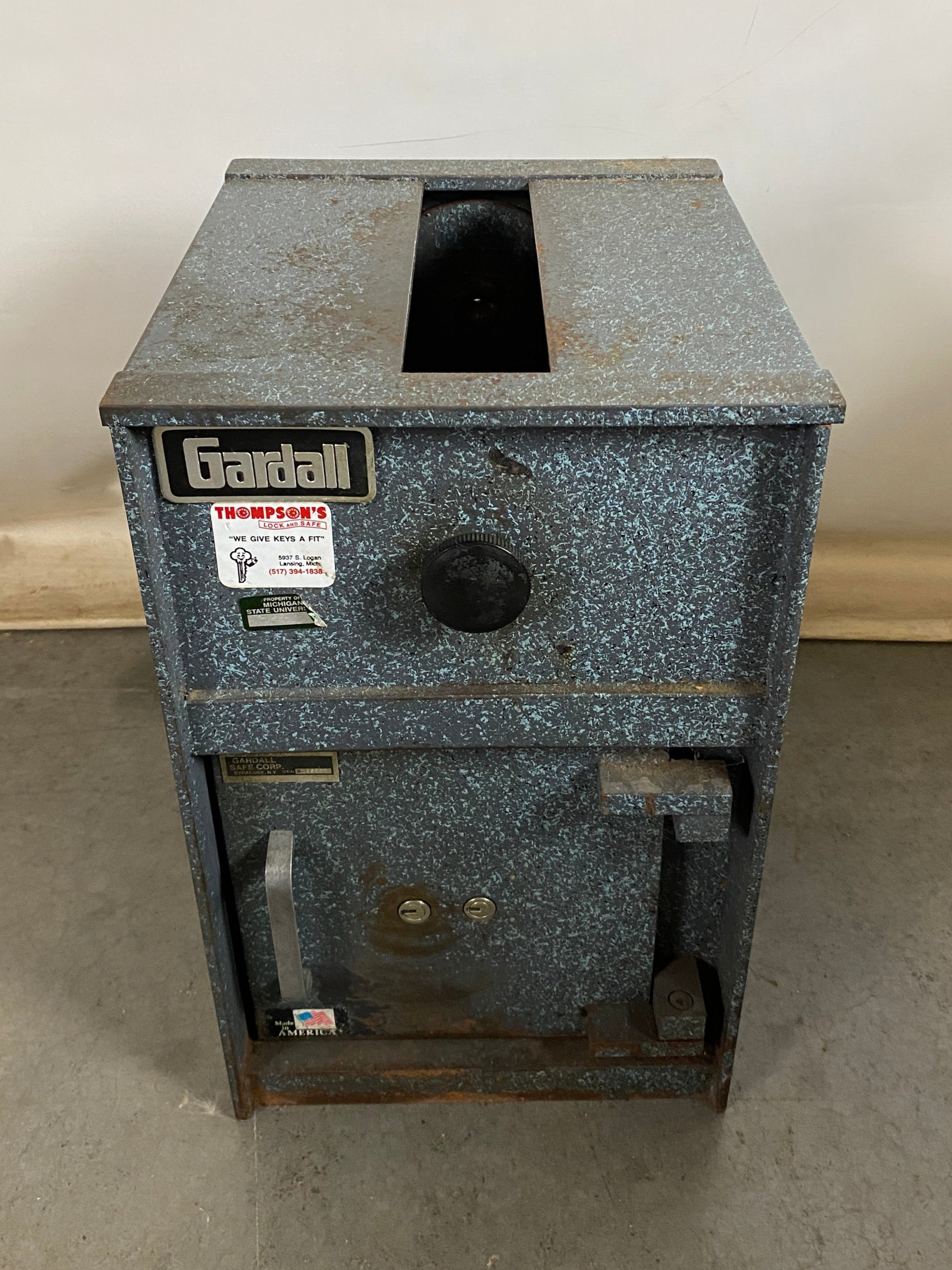 Gardall #5586 Lockable Safe