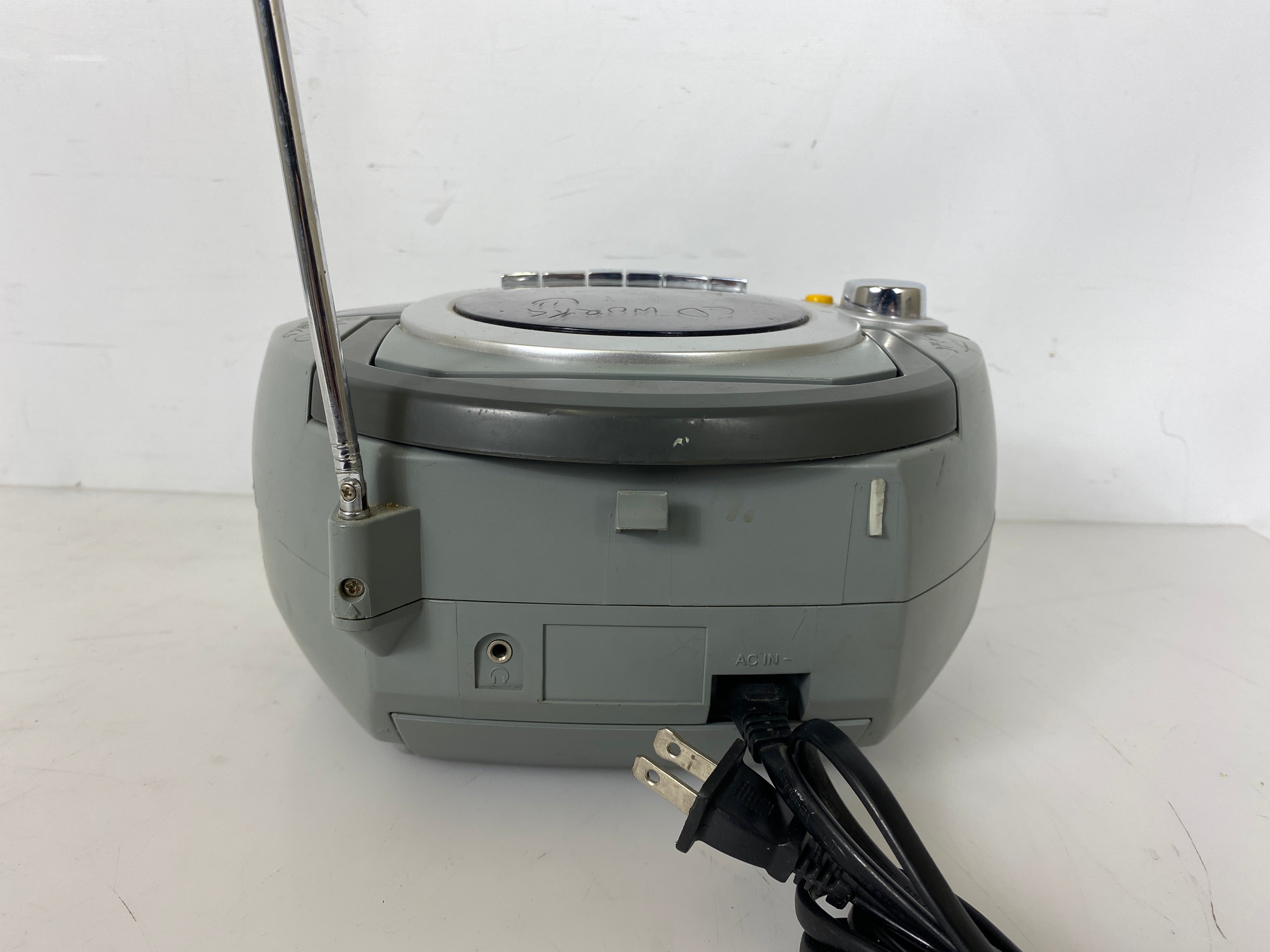 GPX C971 AM/FM Cassette Recorder Boombox