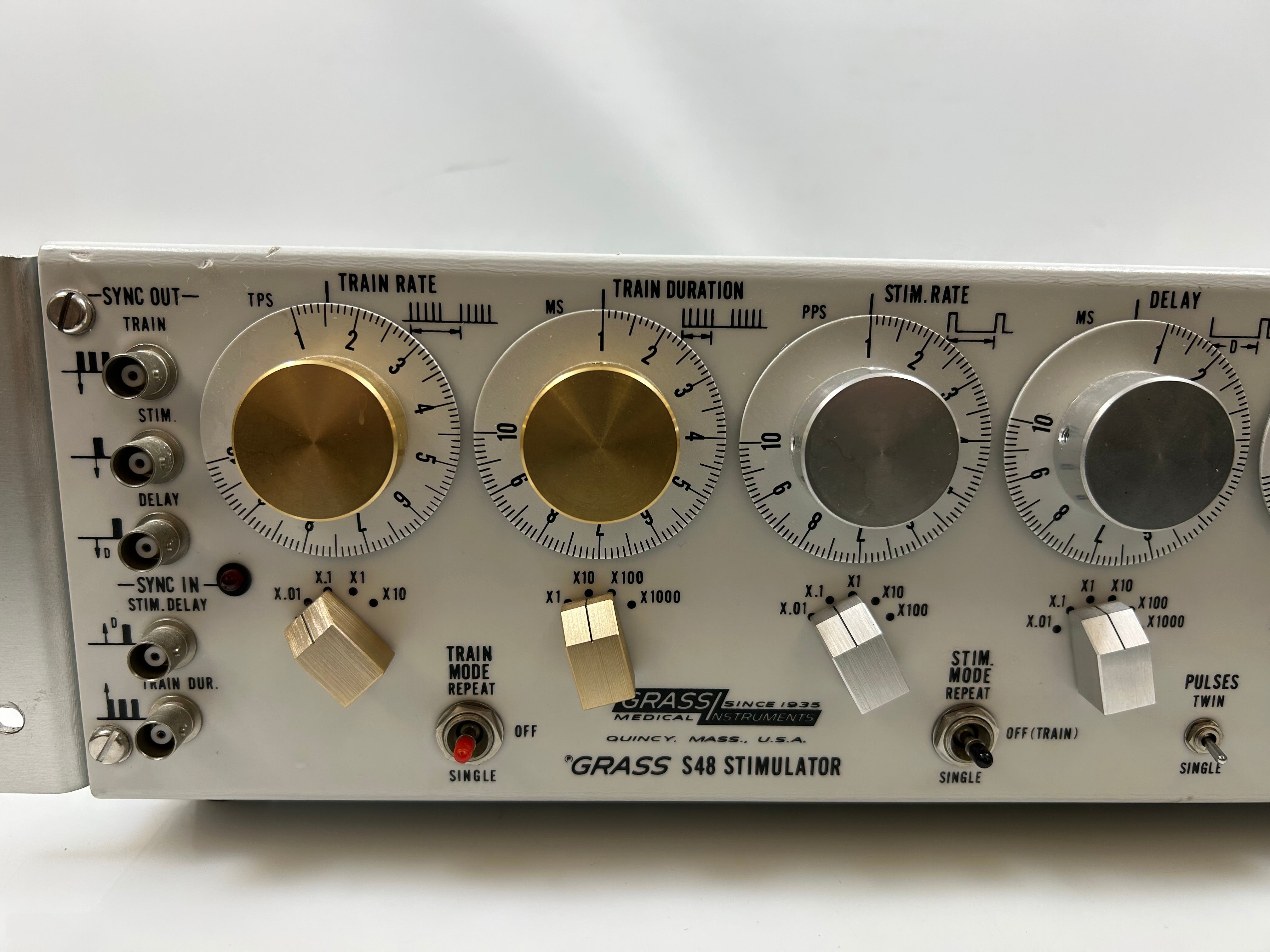 Grass Technologies Model S48 Square Pulse Stimulator *Untested*