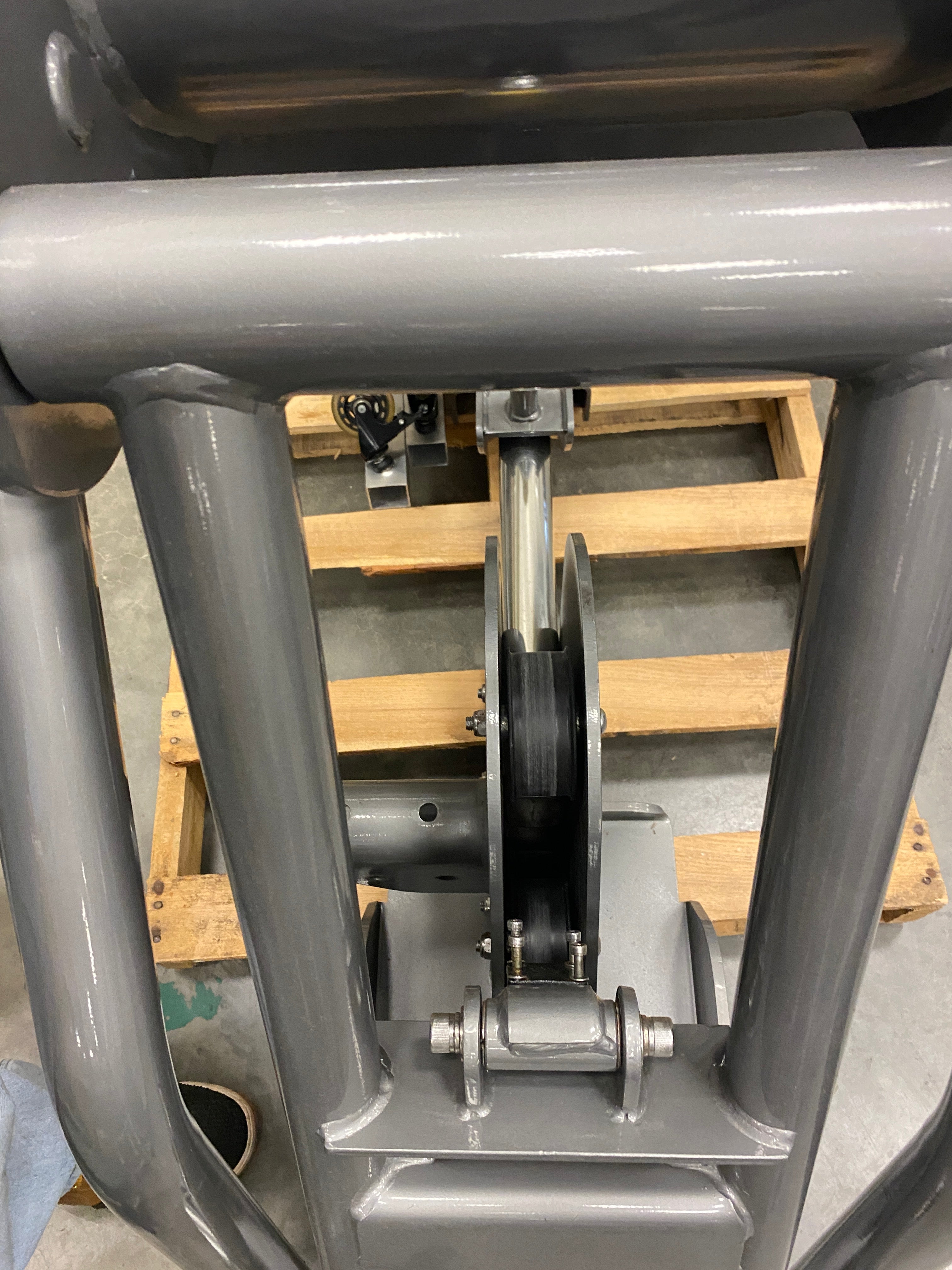Green and Grey Leg Press Pulley Machine