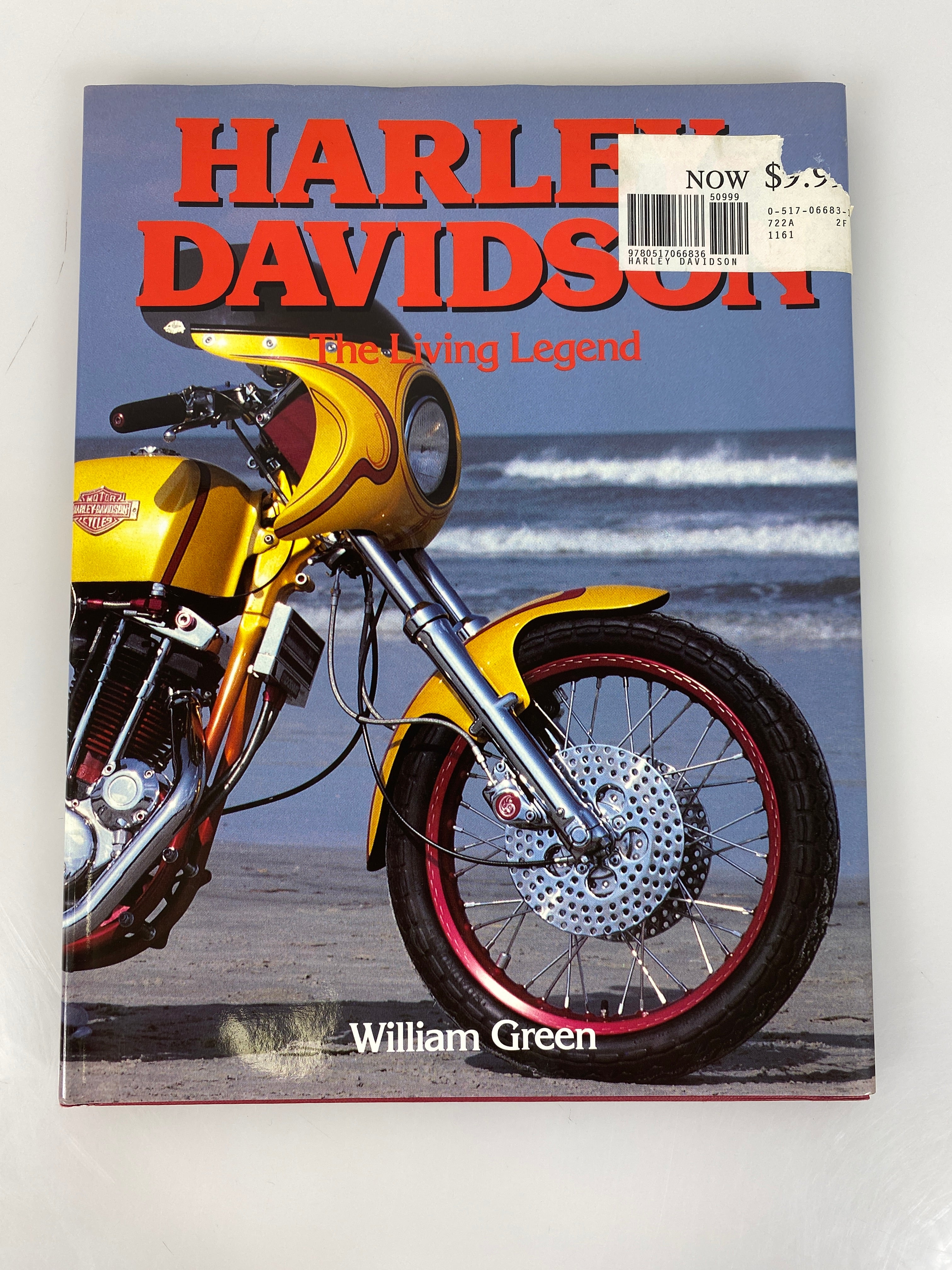 Harley Davidson The Living Legend William Green HC 1991
