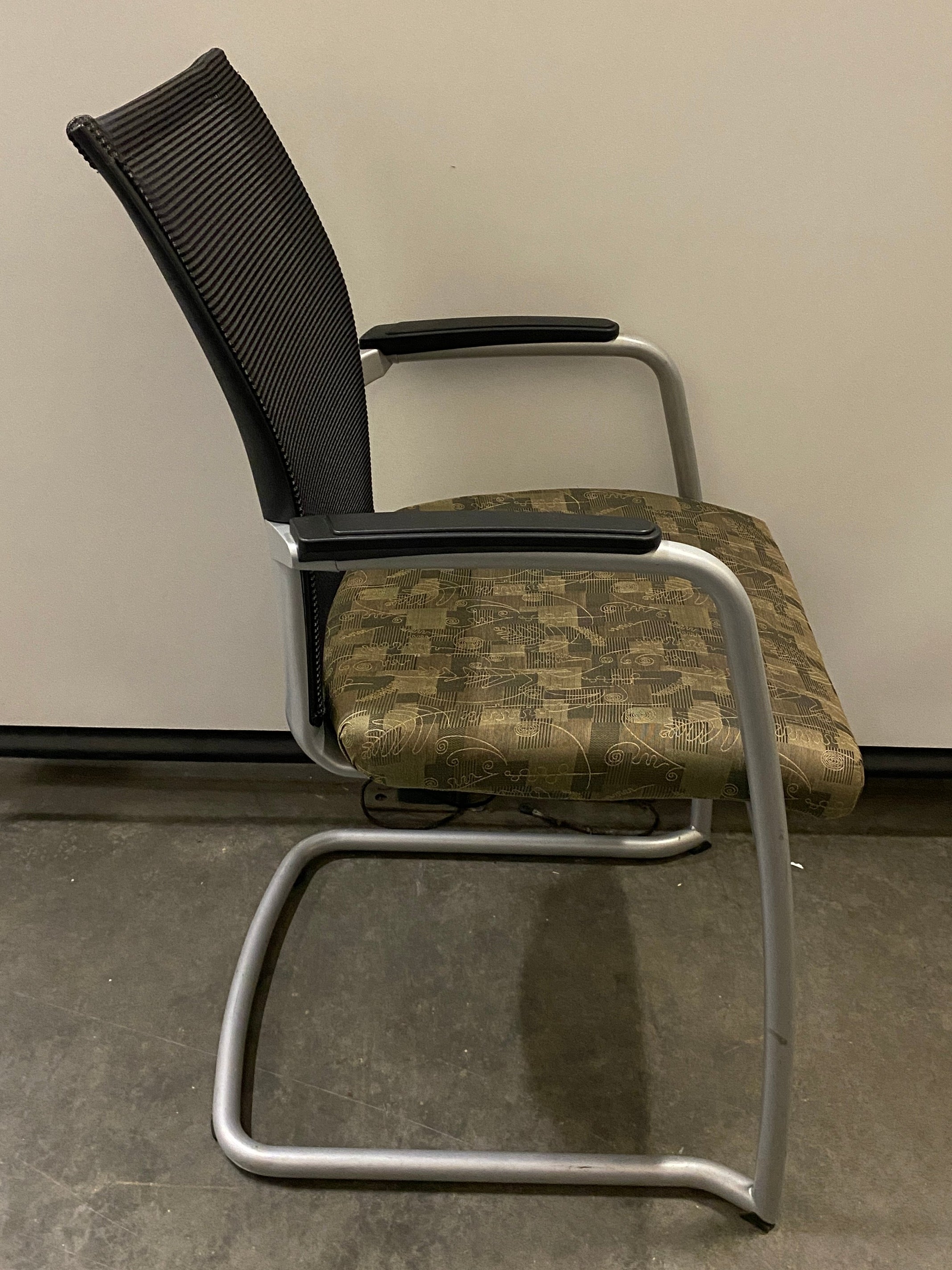Haworth #060227 Patterned Cushioned Metal Frame Chair