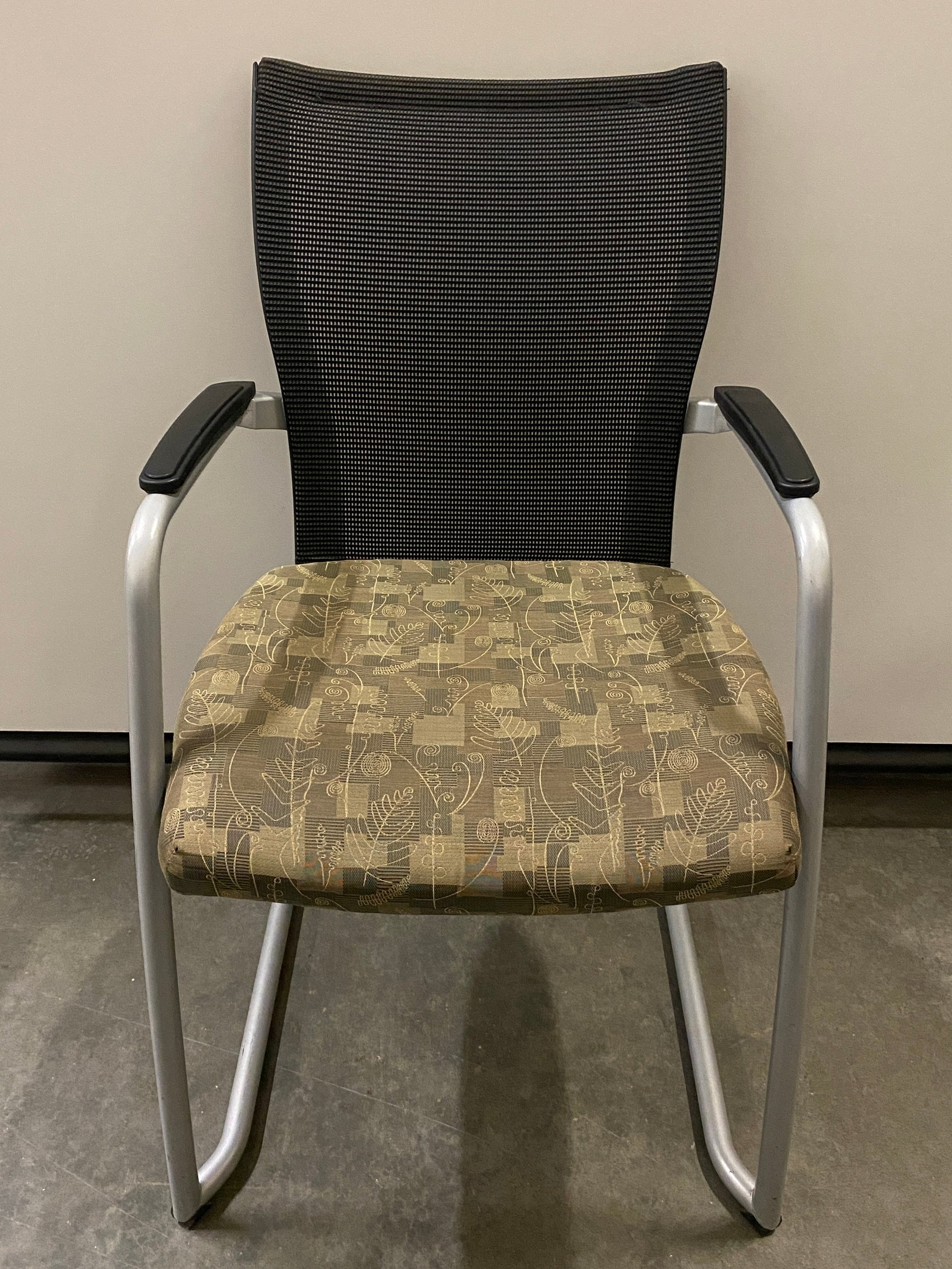 Haworth #060227 Patterned Cushioned Metal Frame Chair