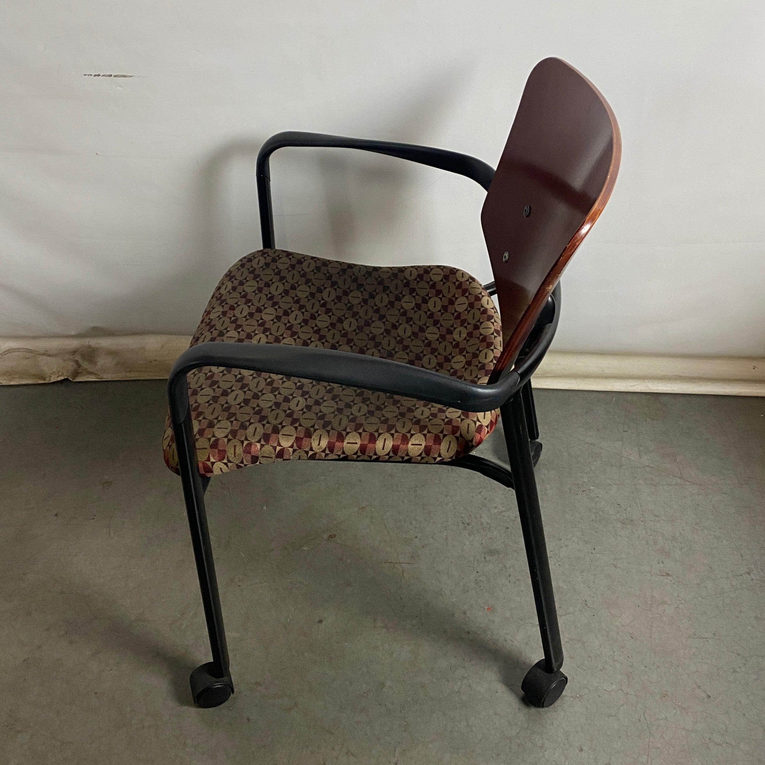 Haworth #MKE135260 Upholstered Wheeled Chair