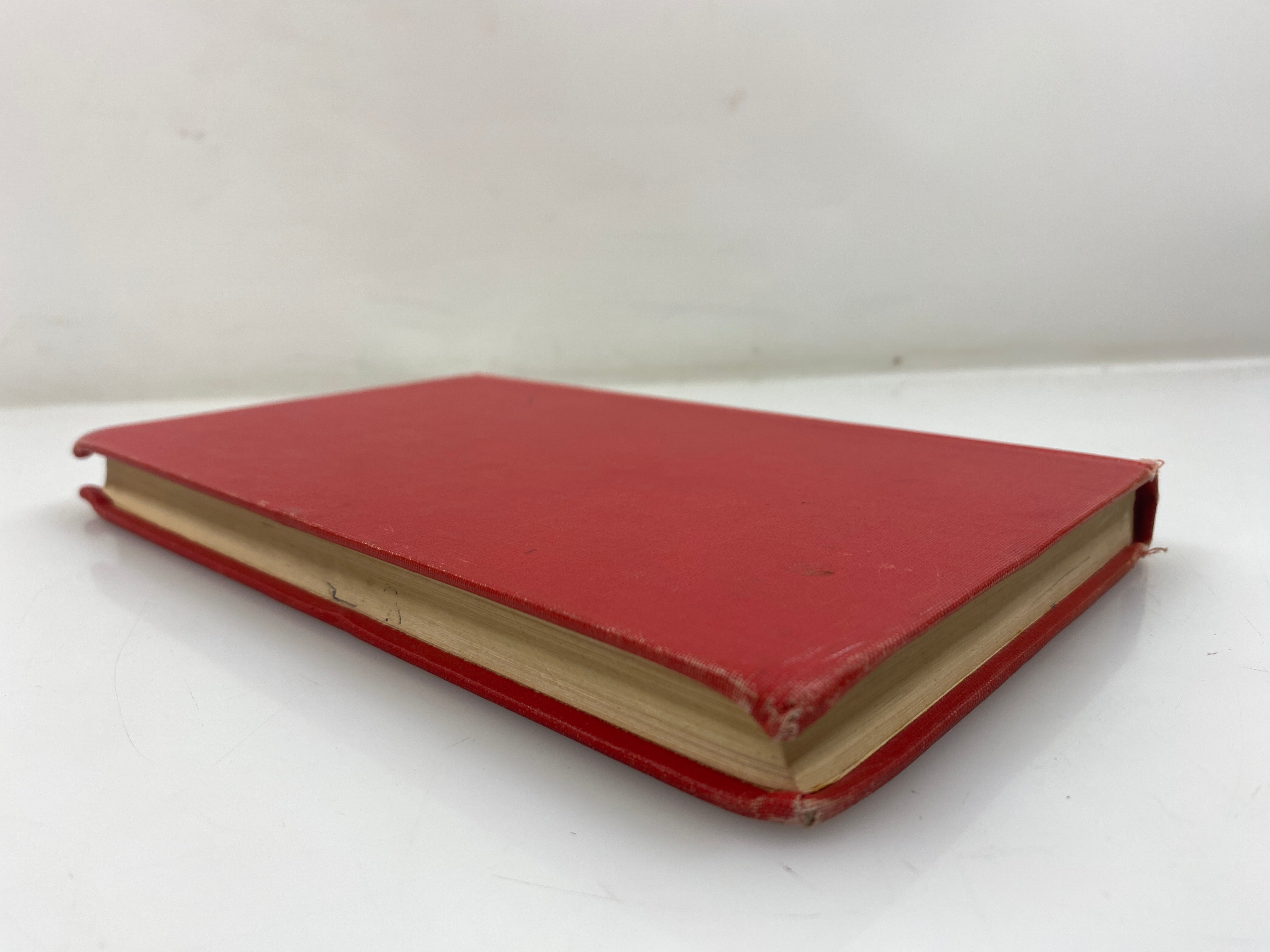 Heavens on Earth Mark Holloway Ex-library 2nd Ed. 1966 HC