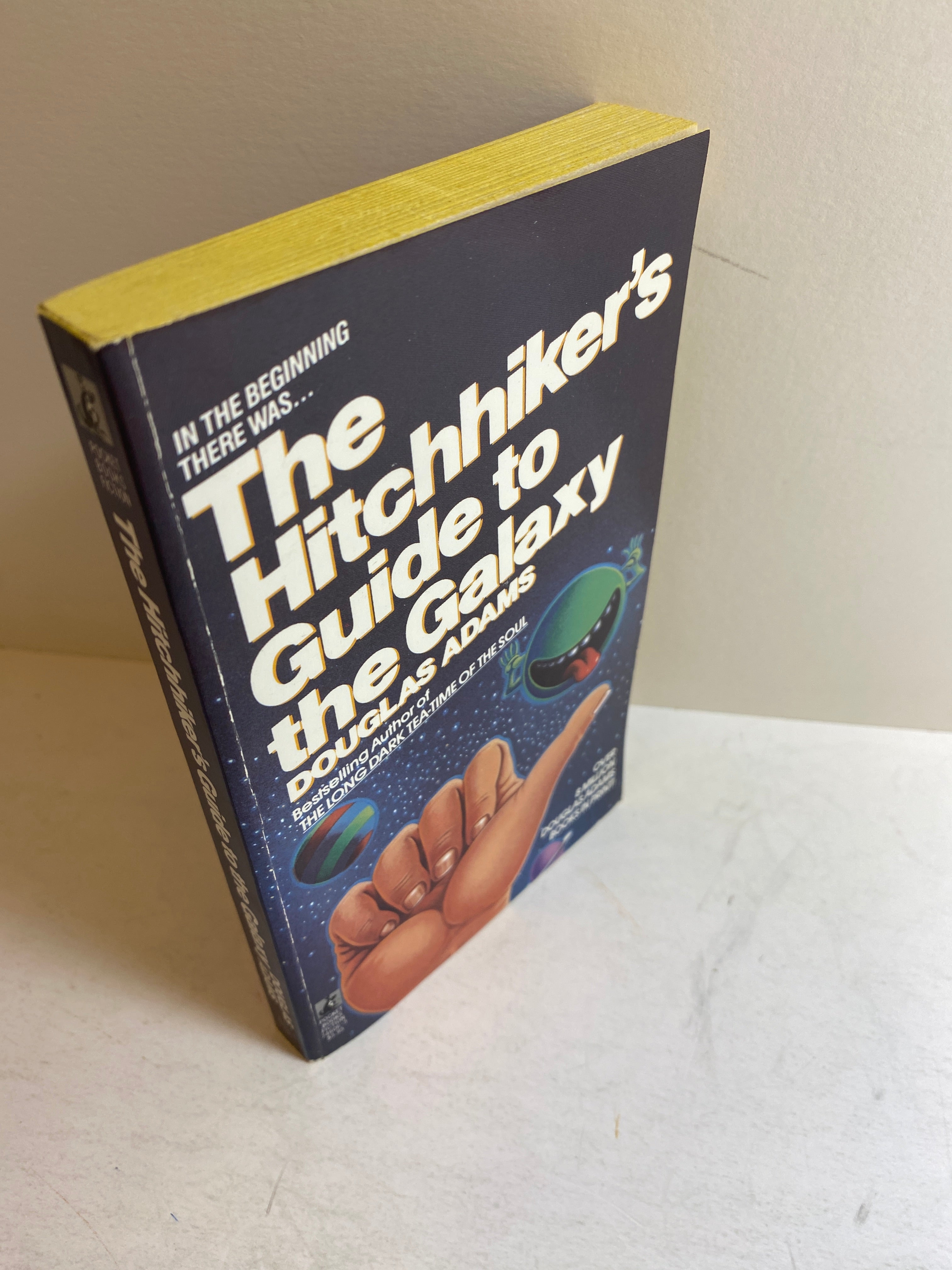 Hitchhiker's Guide to the Galaxy Douglas Adams SC 1981