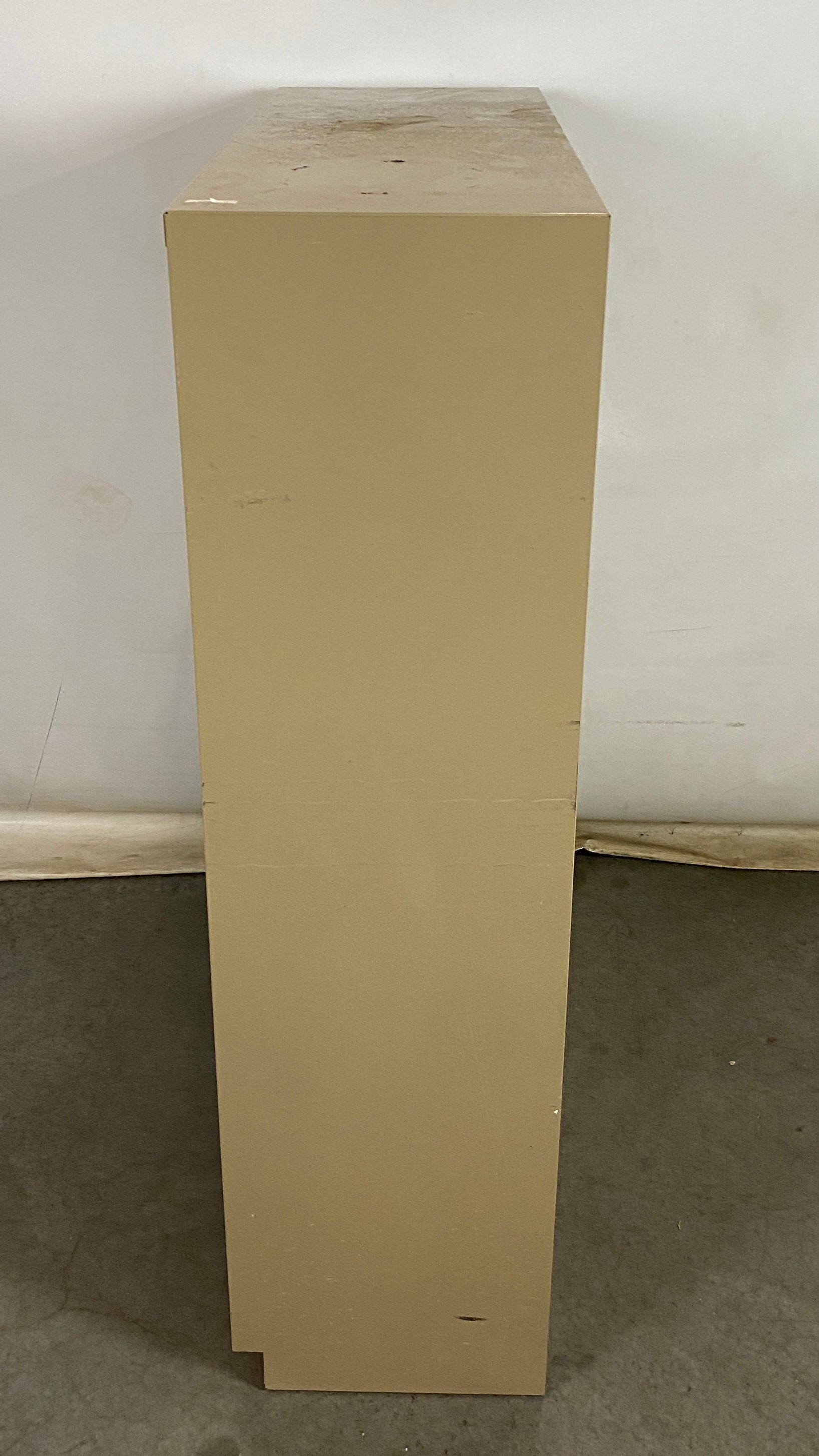 Hon 3 Tier Beige Shelf