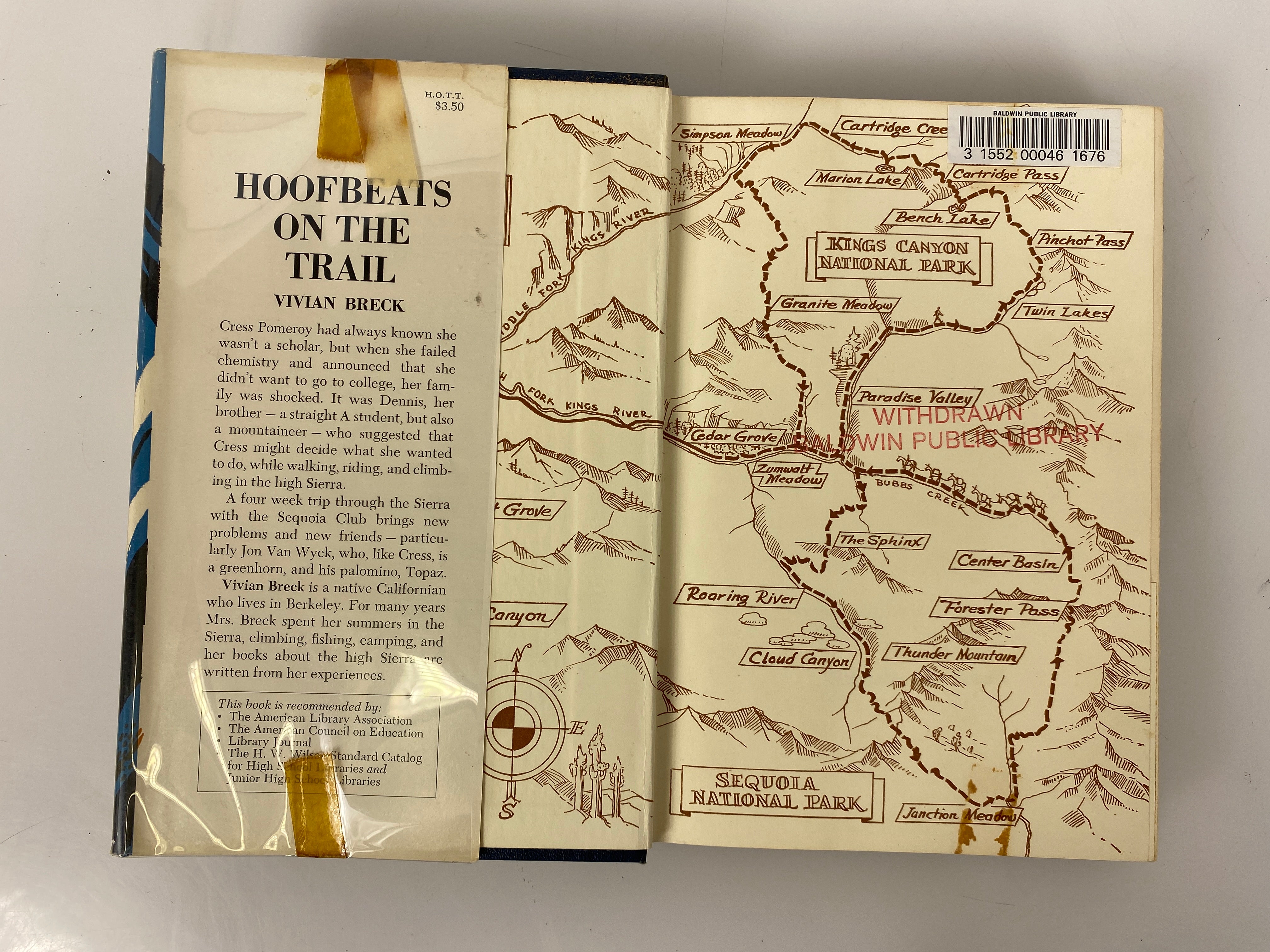 Hoofbeats on the Trail by Vivian Breck 1950 Vintage HCDJ Ex-Library