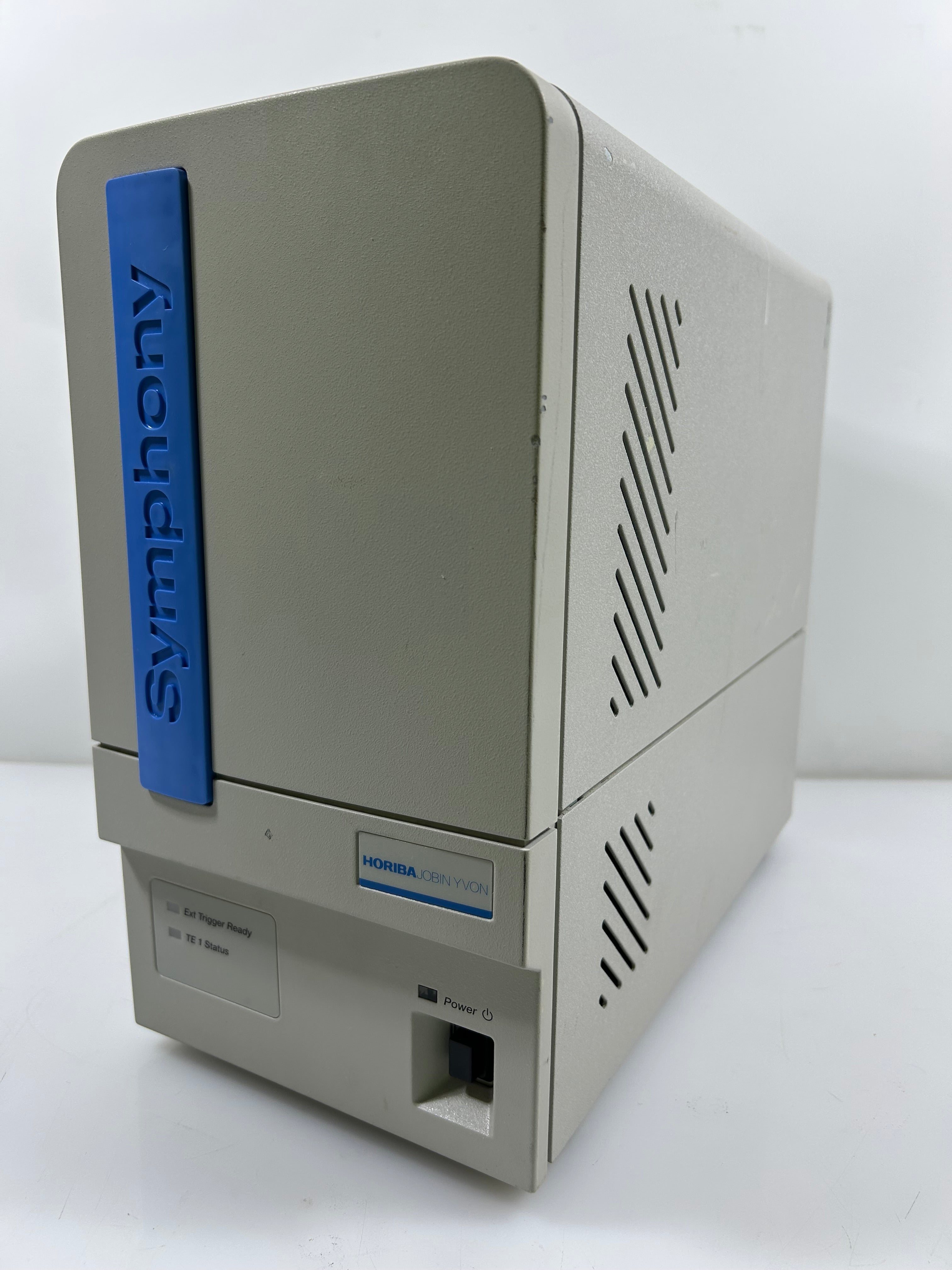 Horiba Symphony Cryogenic Open-Electrode CCD Detector with Controller *Untested*