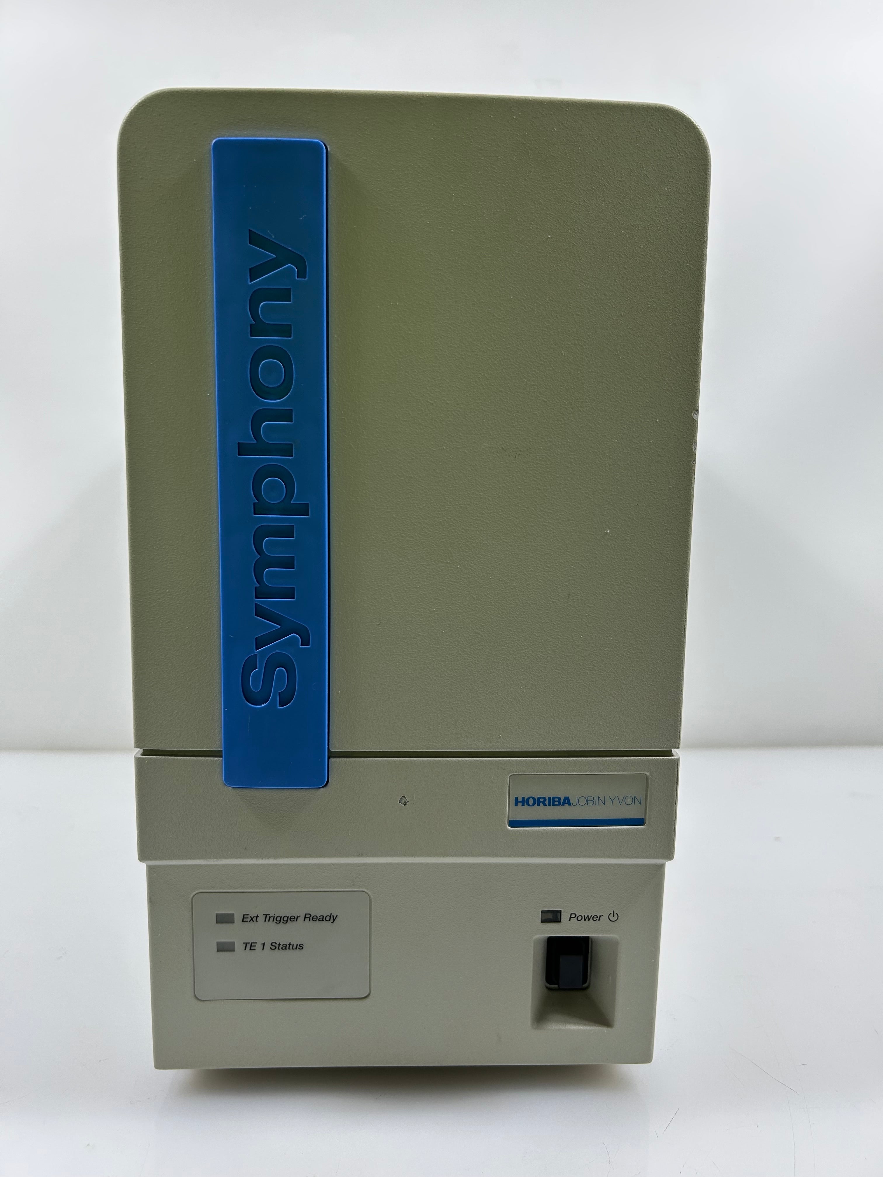 Horiba Symphony Cryogenic Open-Electrode CCD Detector with Controller *Untested*