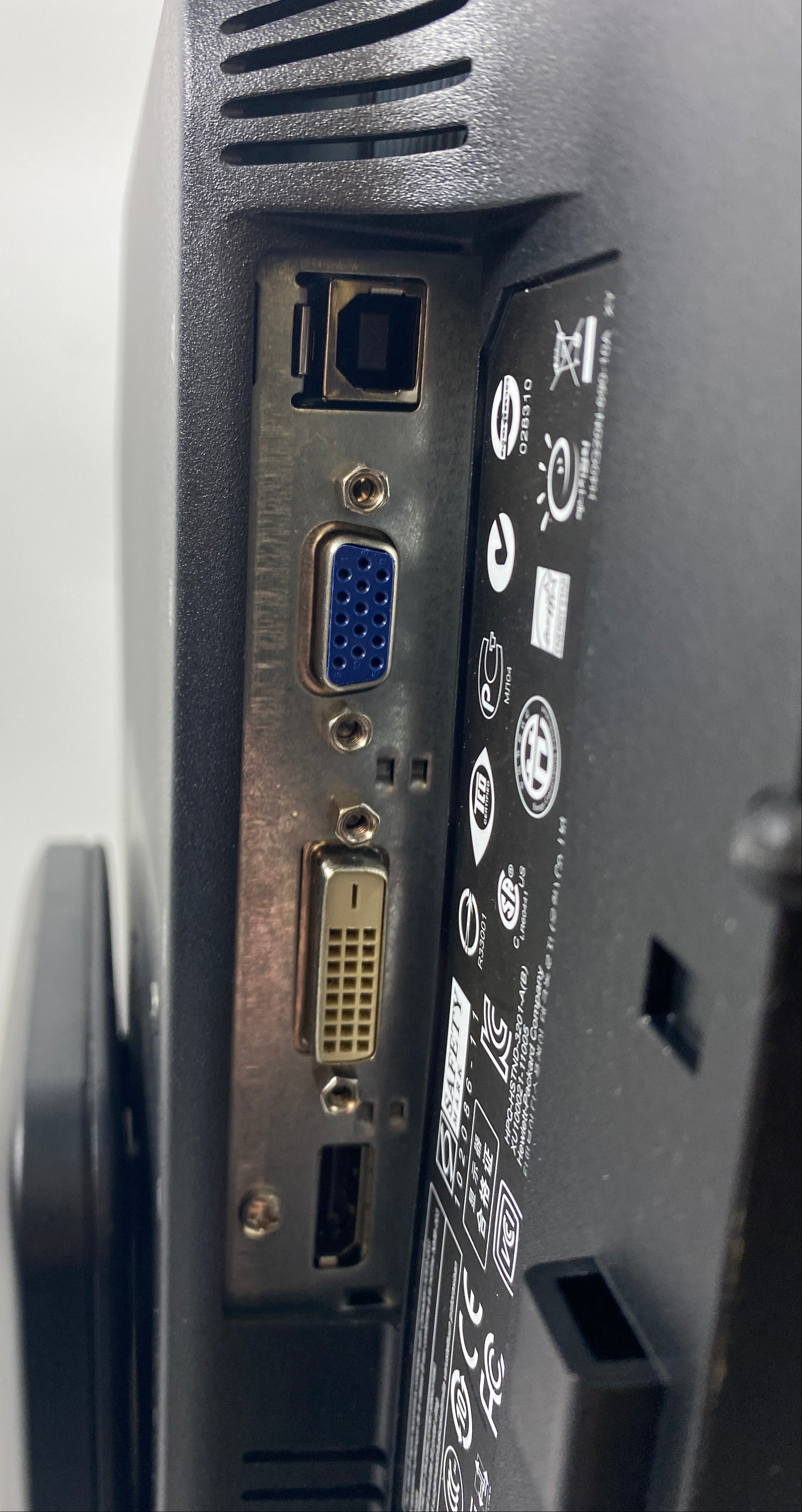 HP Compaq LA2006x 20'' Monitor with DisplayPort