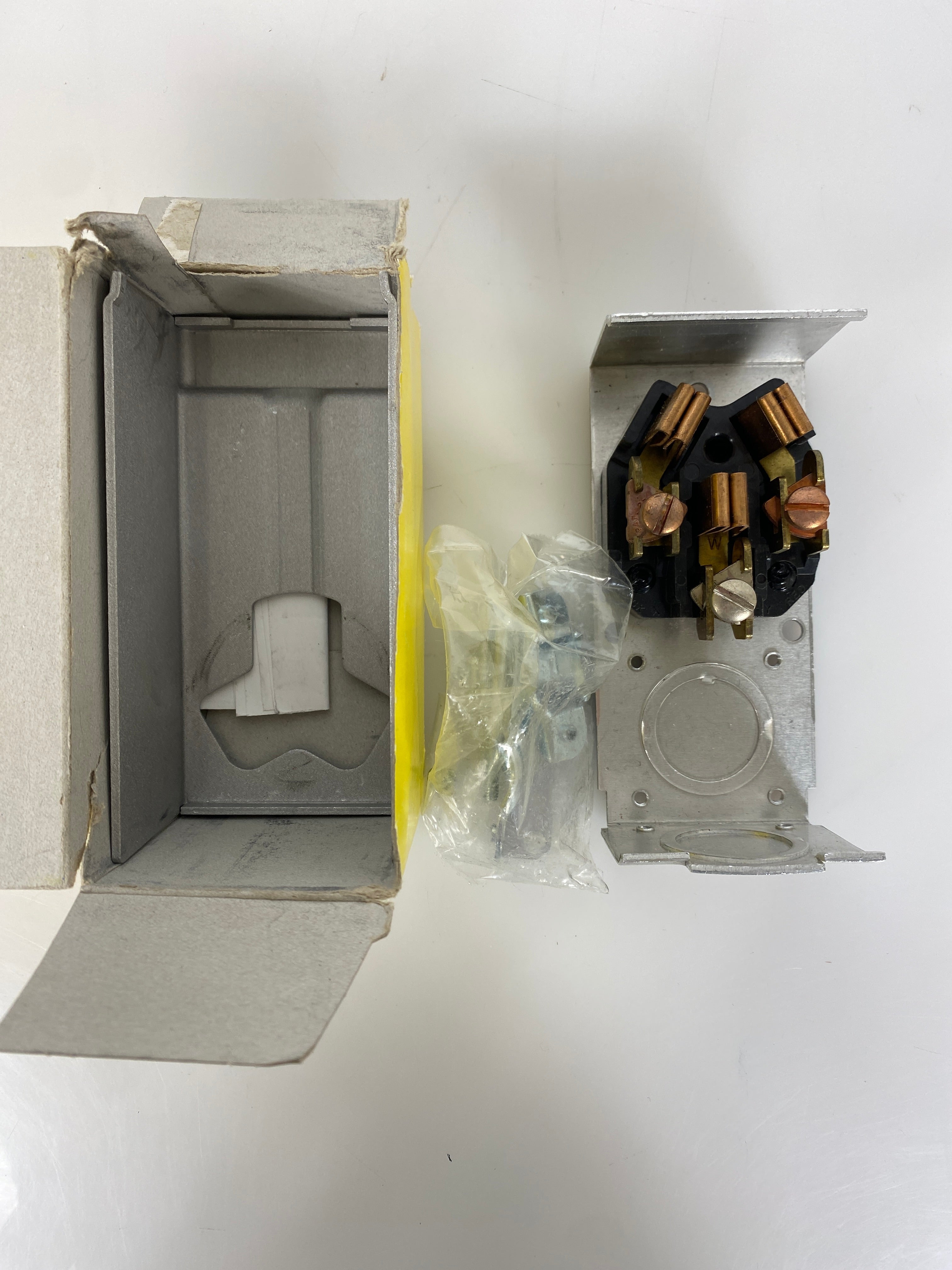 Hubbell HBL7940 Surface Mount Receptacle Pack of 2