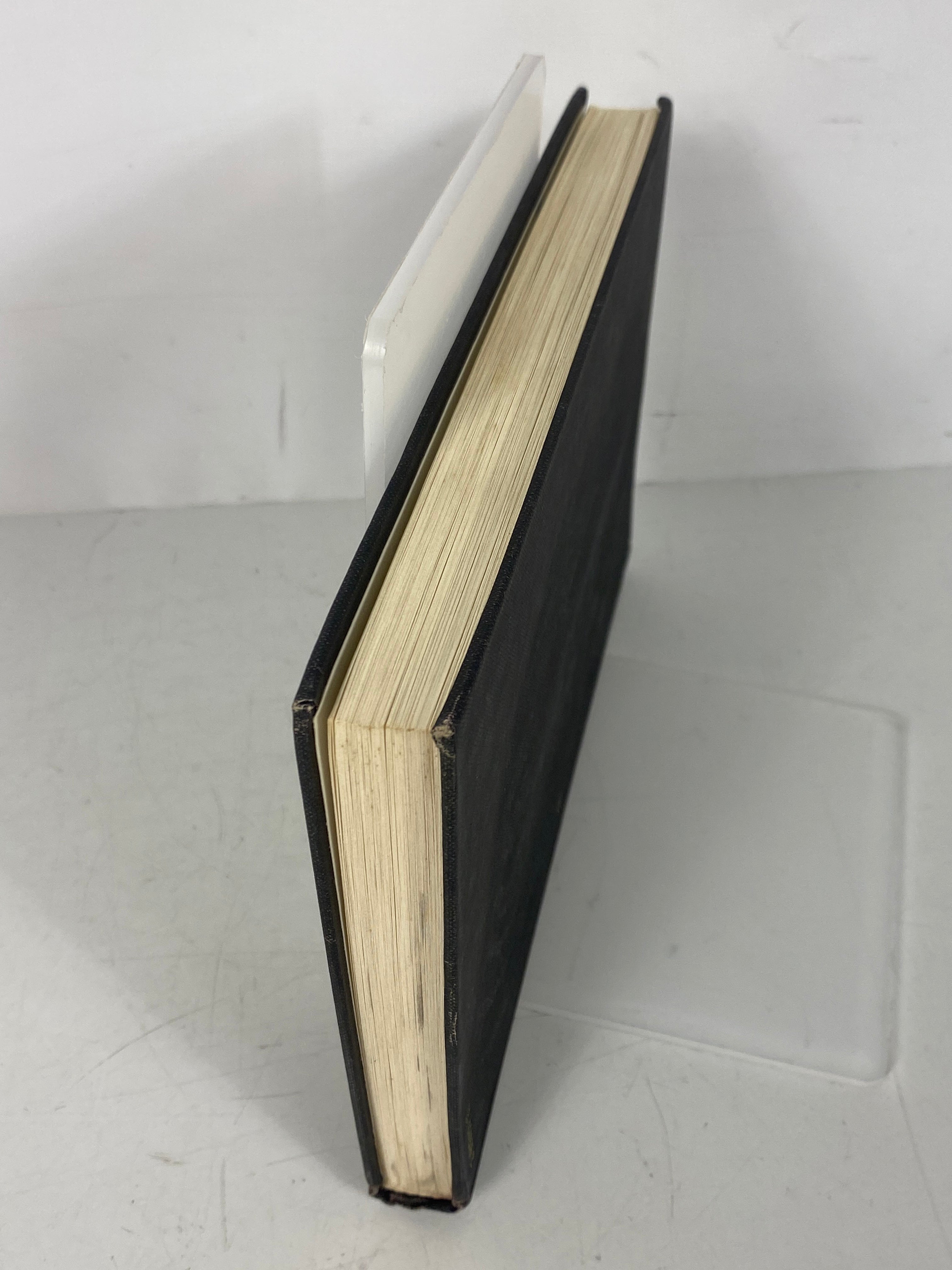 Human Engineering and Motivation Cavett Robert 1969 Inscribed HC