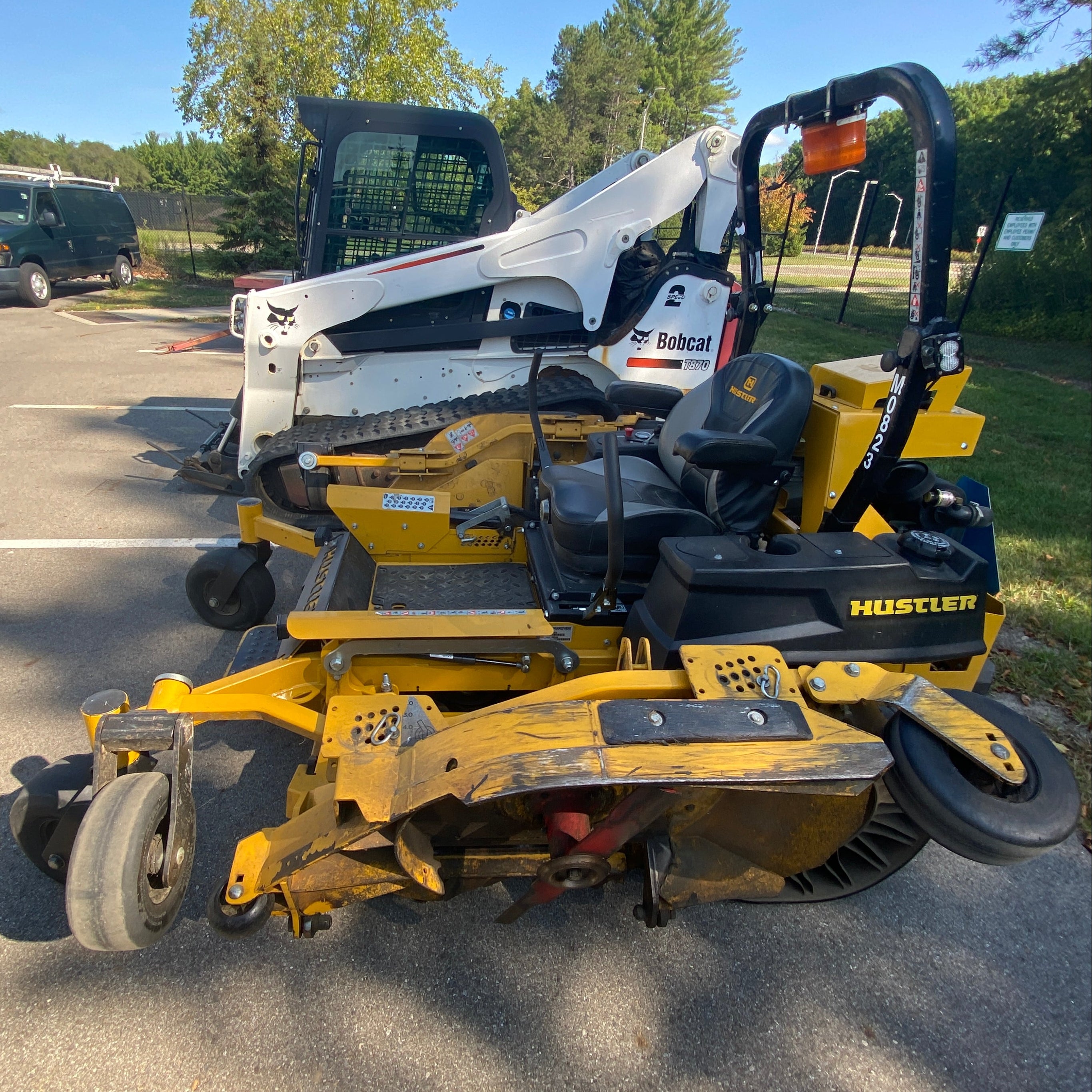 Hustler Super 104 Zero Turn Mower