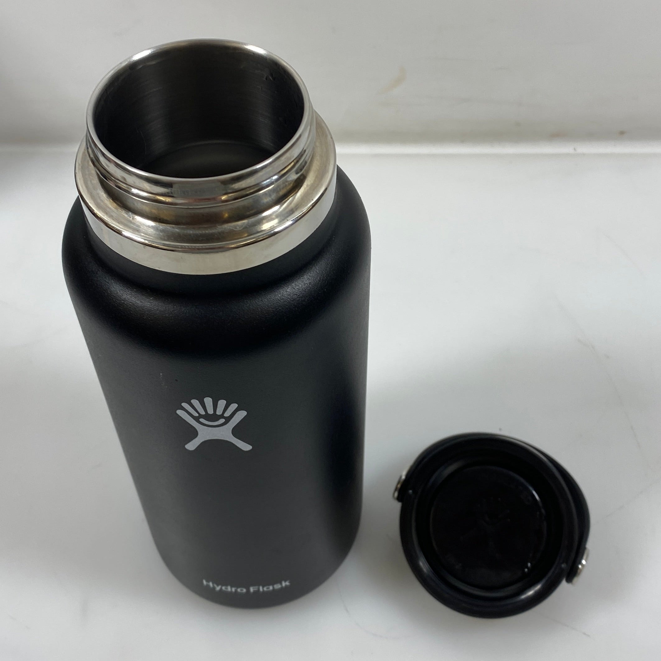 Hydroflask Black 32oz Bottle