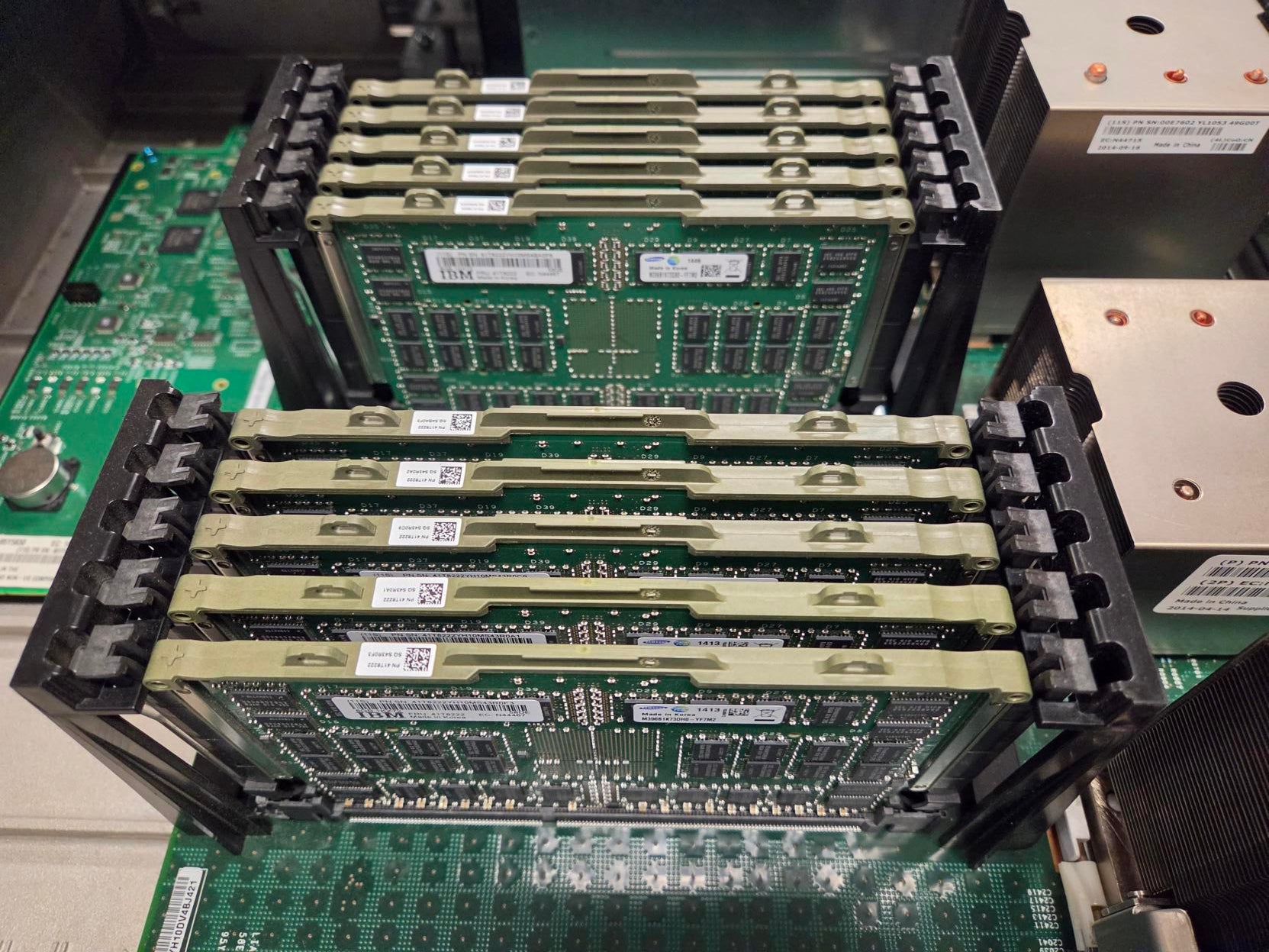 IBM 95Y5553 I/O Card Enclosure *For Parts Only*