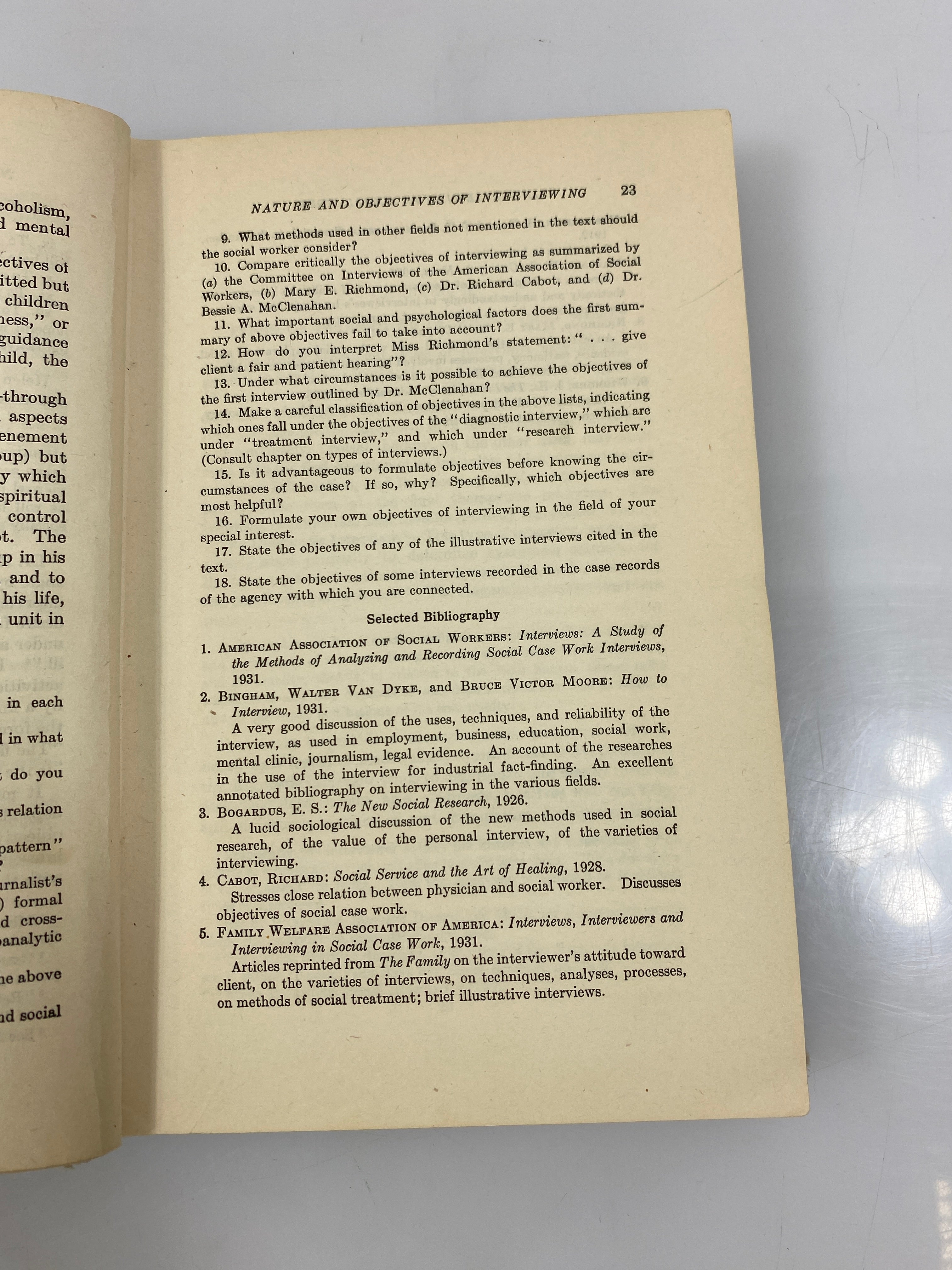 Interviewing in Social Work by Young Ex-library 1935 HC