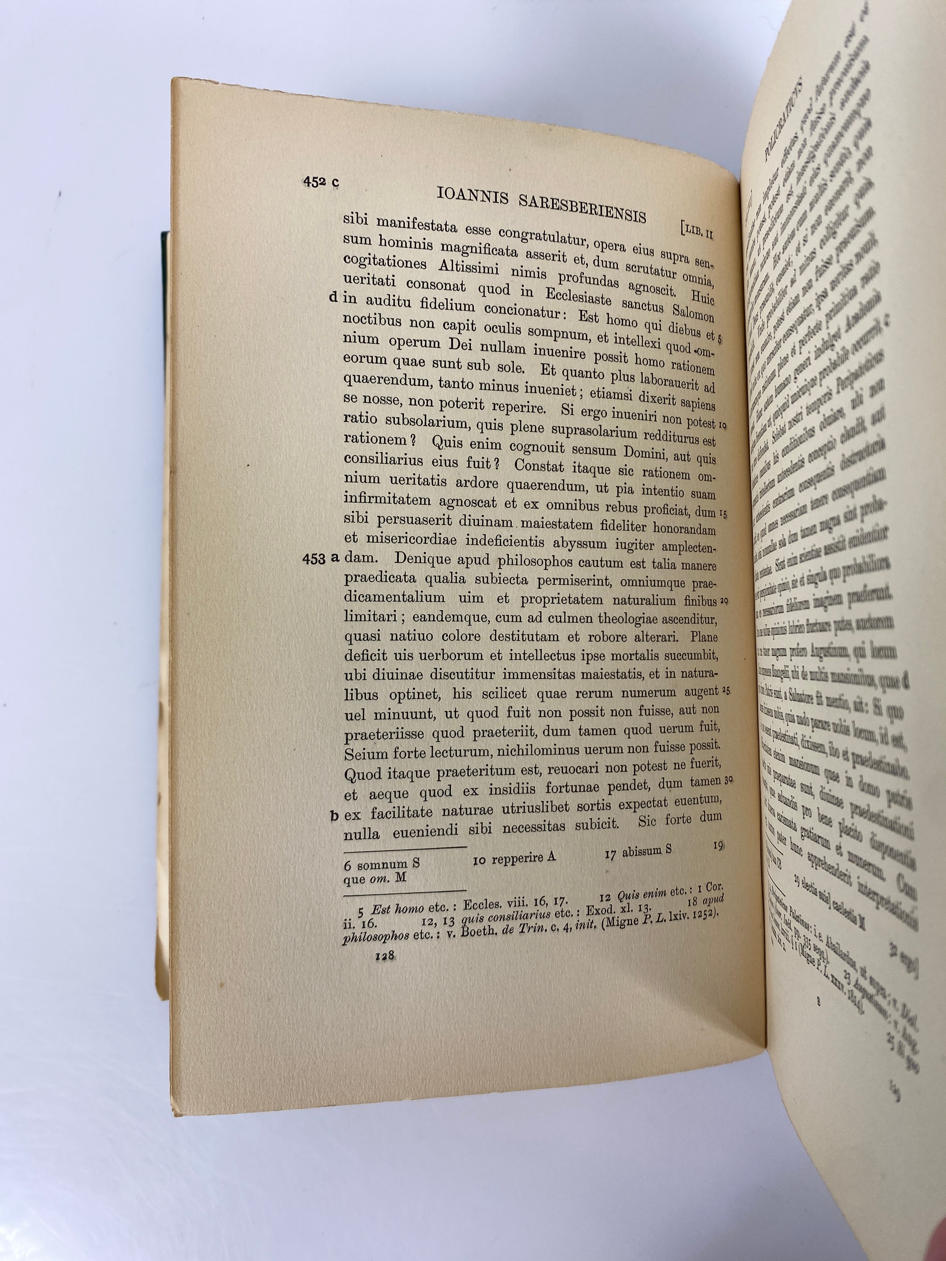 Ioannis Saresberiensis Book 8 (in Latin) by Clemens Webb 1909 Ex-Library HC