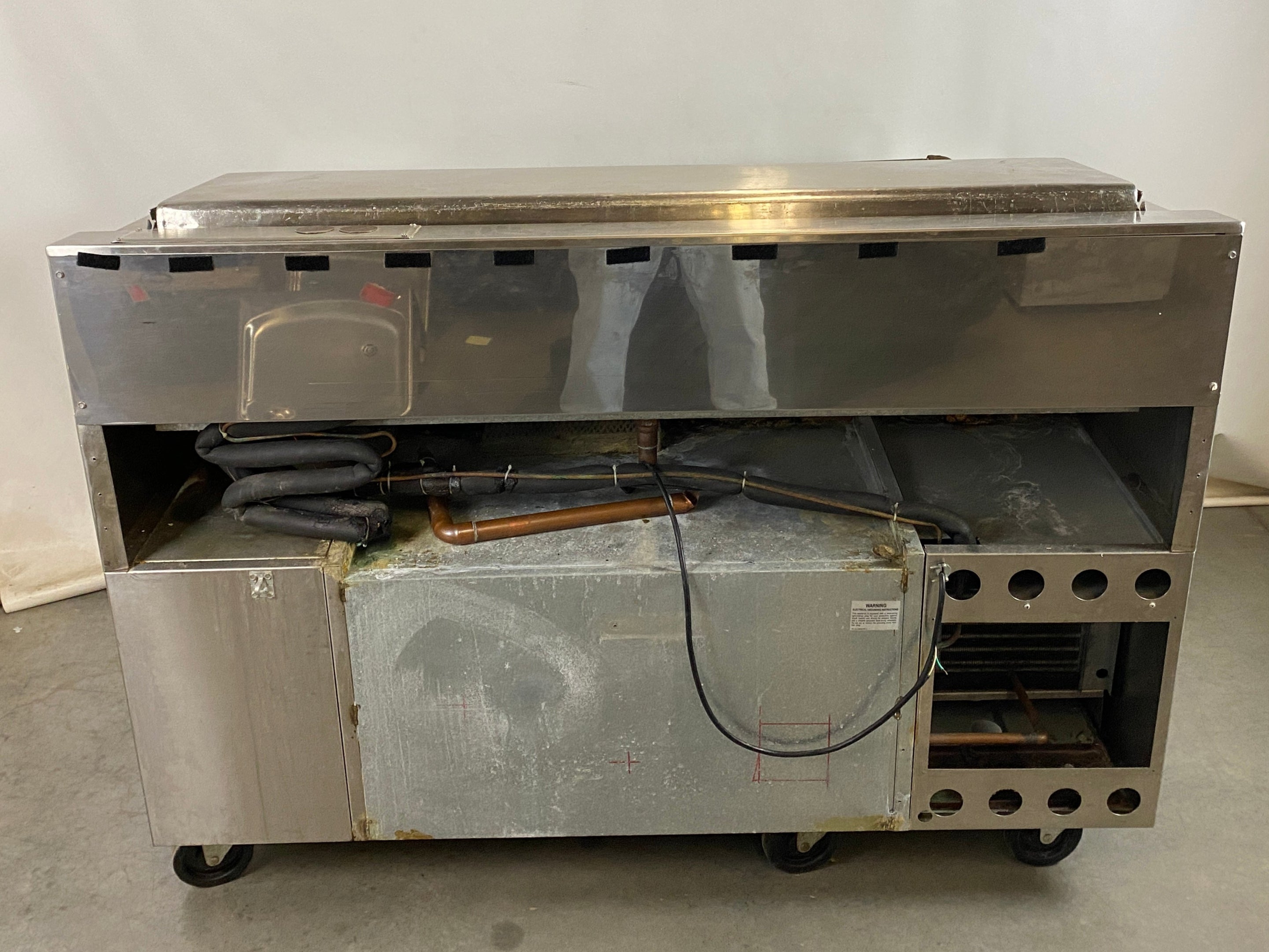 Jade Refrigeration 5 Cast Iron Stove Tops w/ Refrigerated Drawers and Container #1