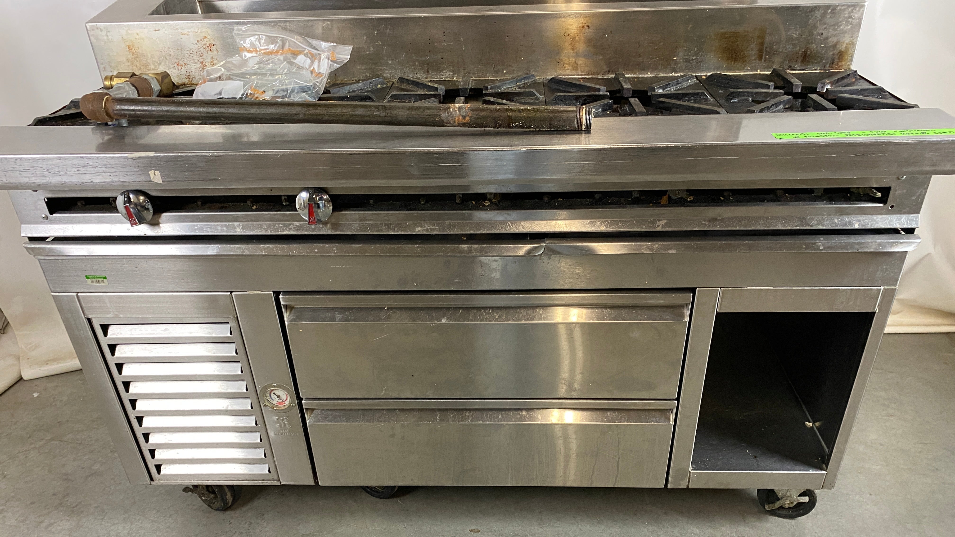 Jade Refrigeration 5 Cast Iron Stove Tops w/ Refrigerated Drawers and Container #1