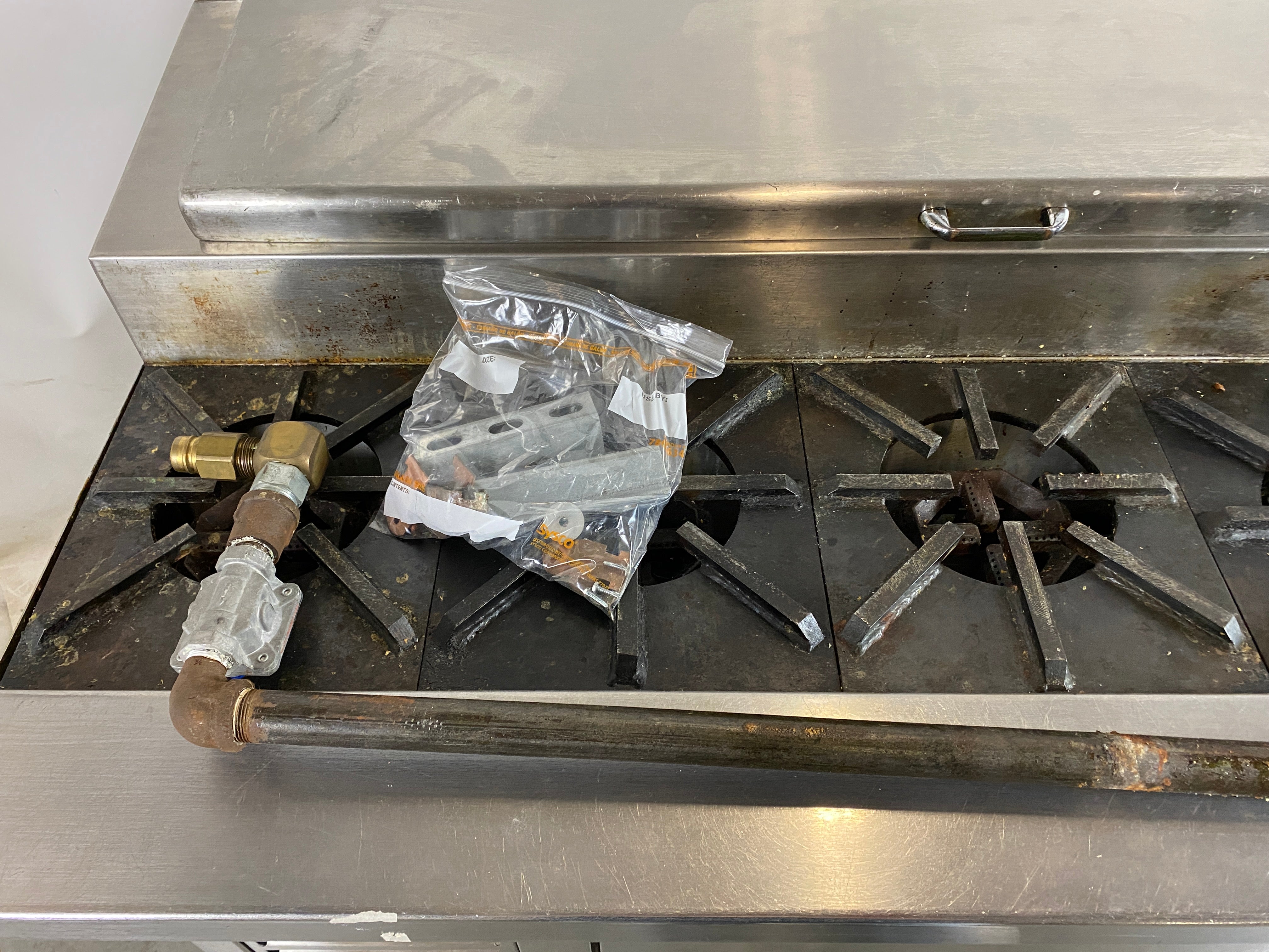 Jade Refrigeration 5 Cast Iron Stove Tops w/ Refrigerated Drawers and Container #1
