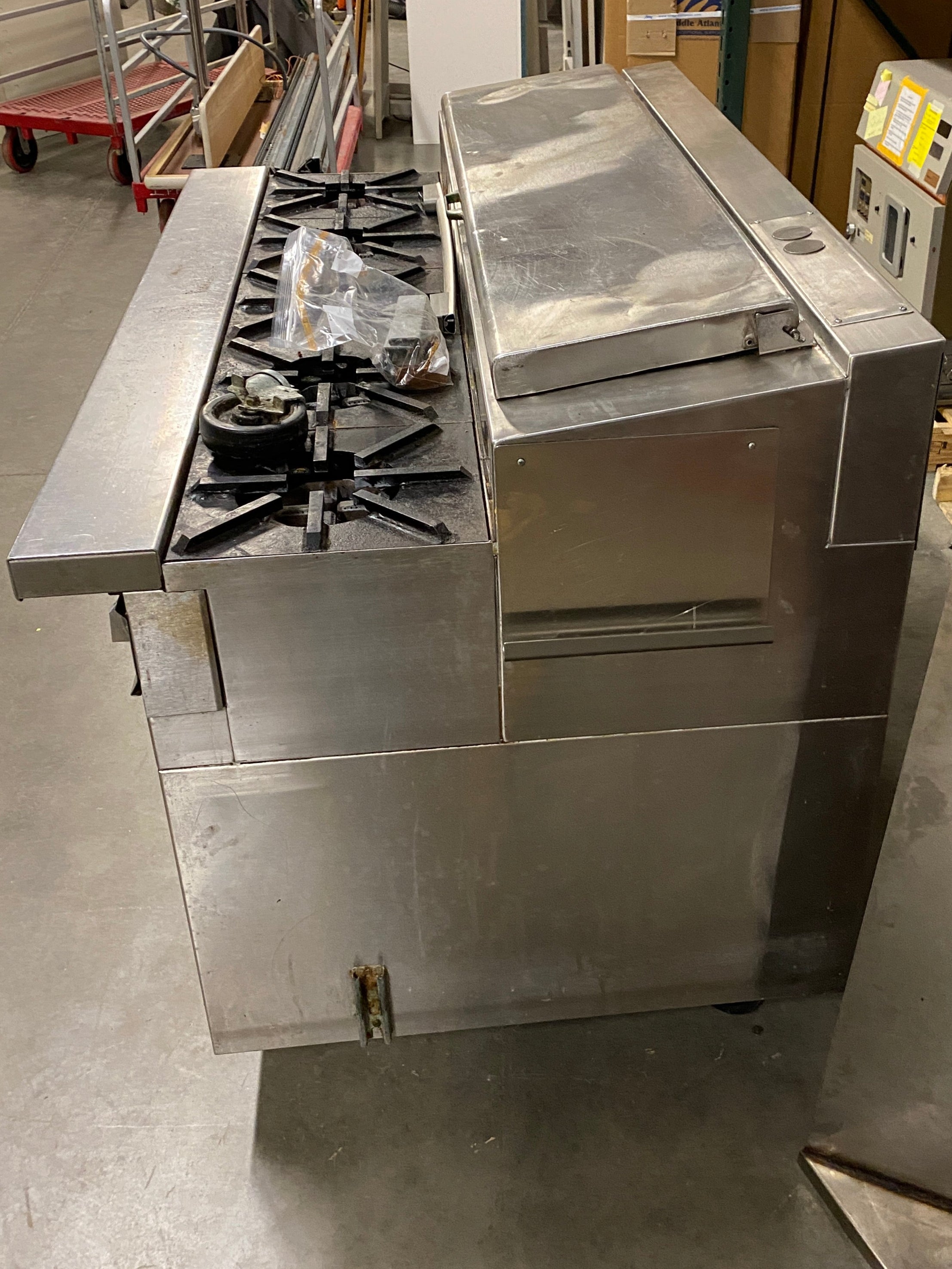 Jade Refrigeration 5 Cast Iron Stove Tops w/ Refrigerated Drawers and Container #2 *Does Not Work*