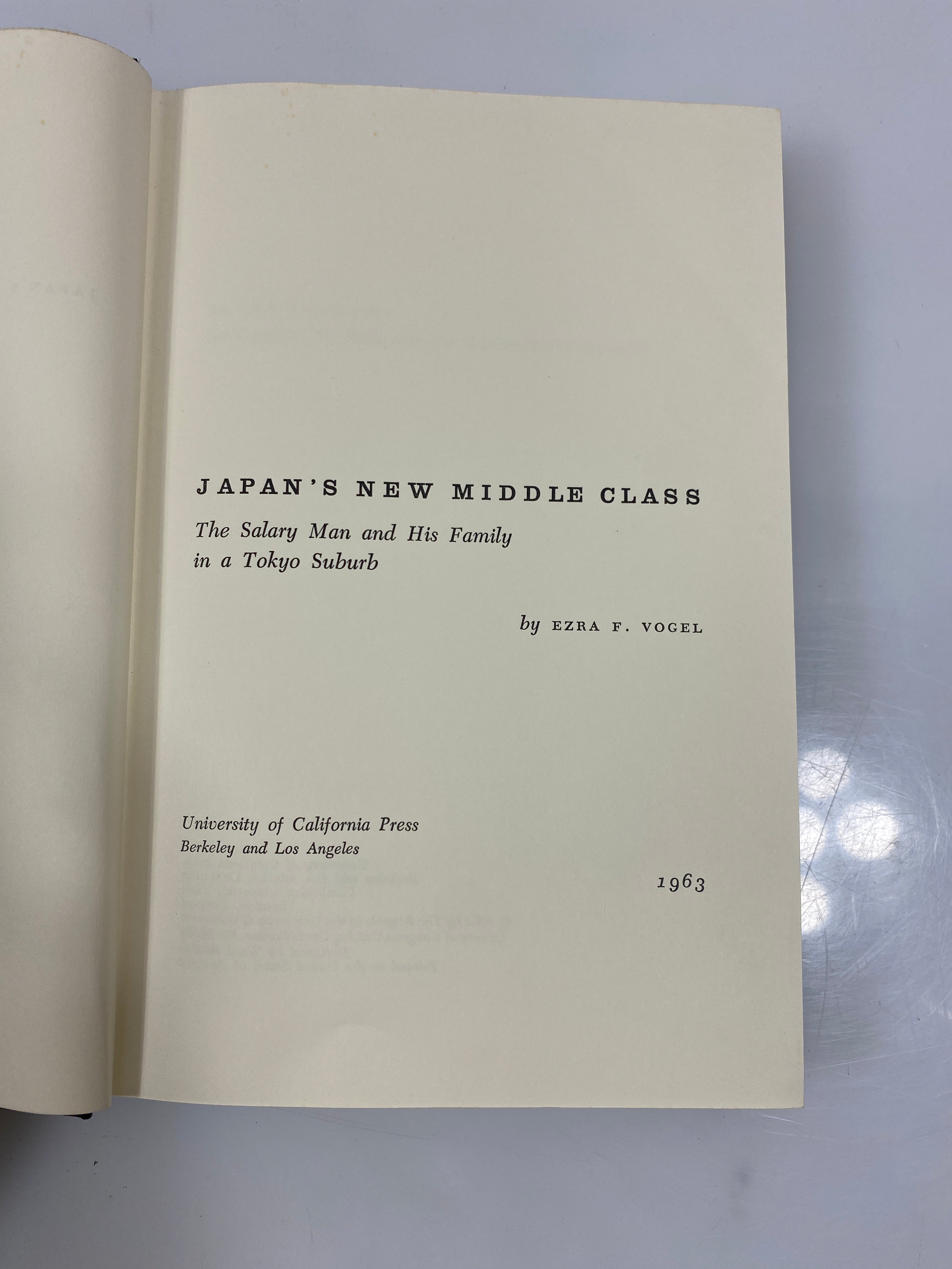 Japan's New Middle Class by Ezra Vogel 1963 HCDJ