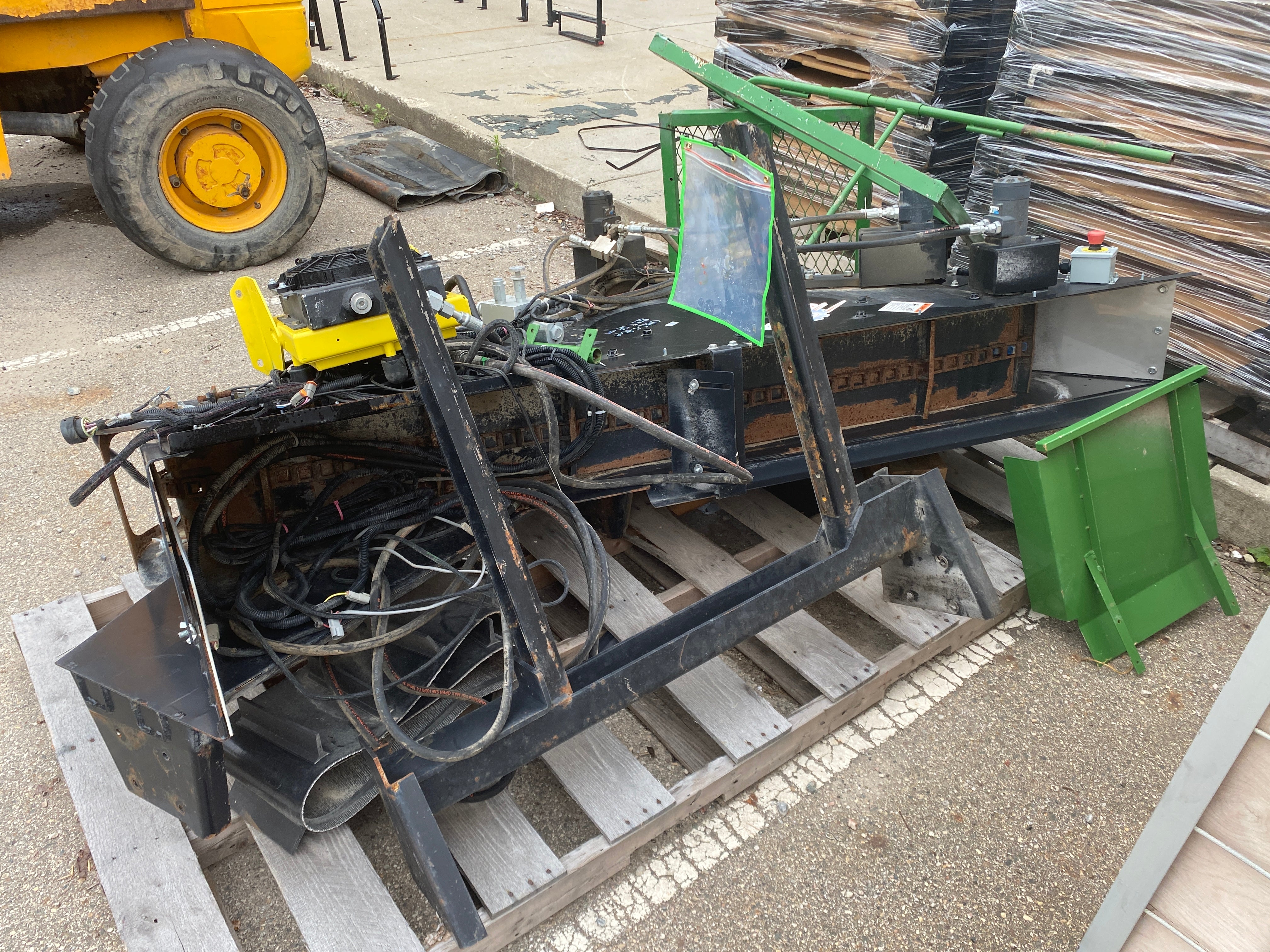 John Deere GreenStar Equipment for 7000 Forage Harvester Attachment *For Parts Only*
