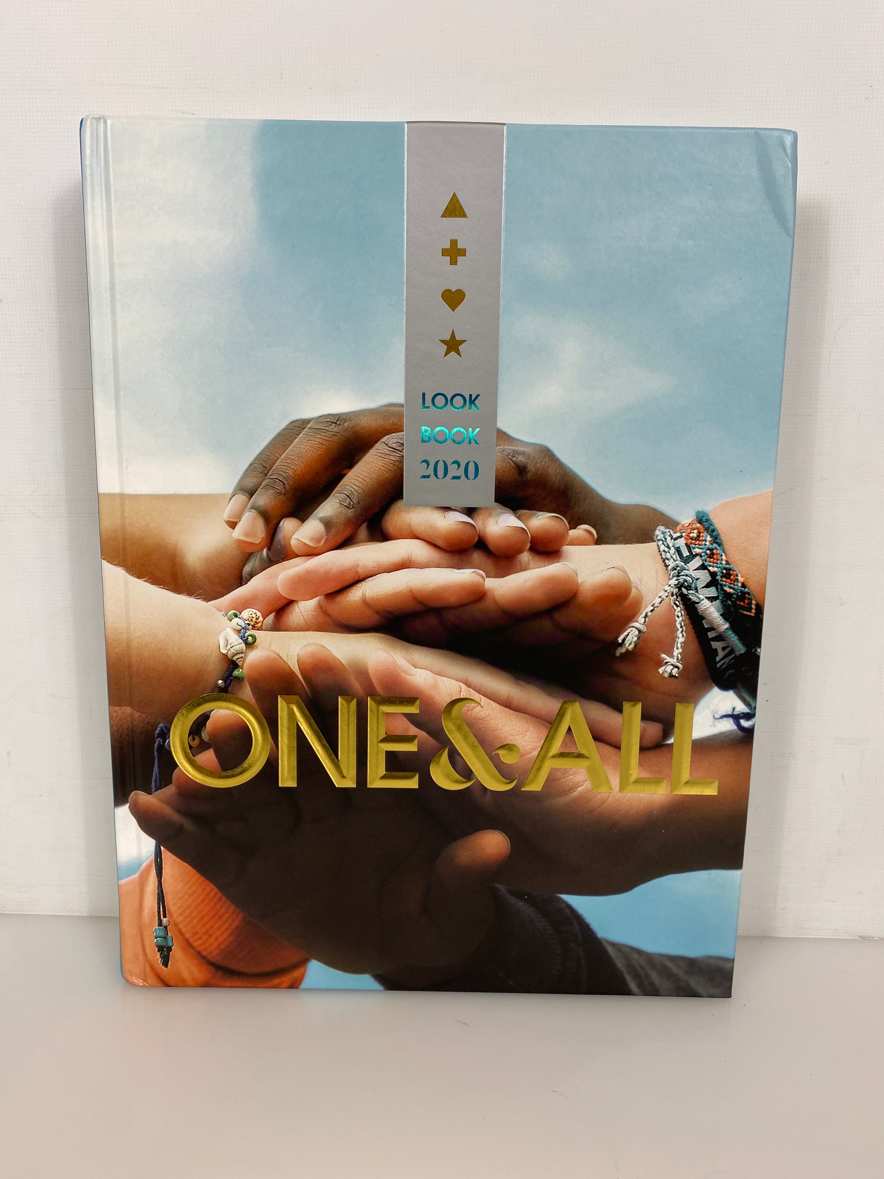 Josten's Look Book 2020 "One & All" Yearbook Planner HC