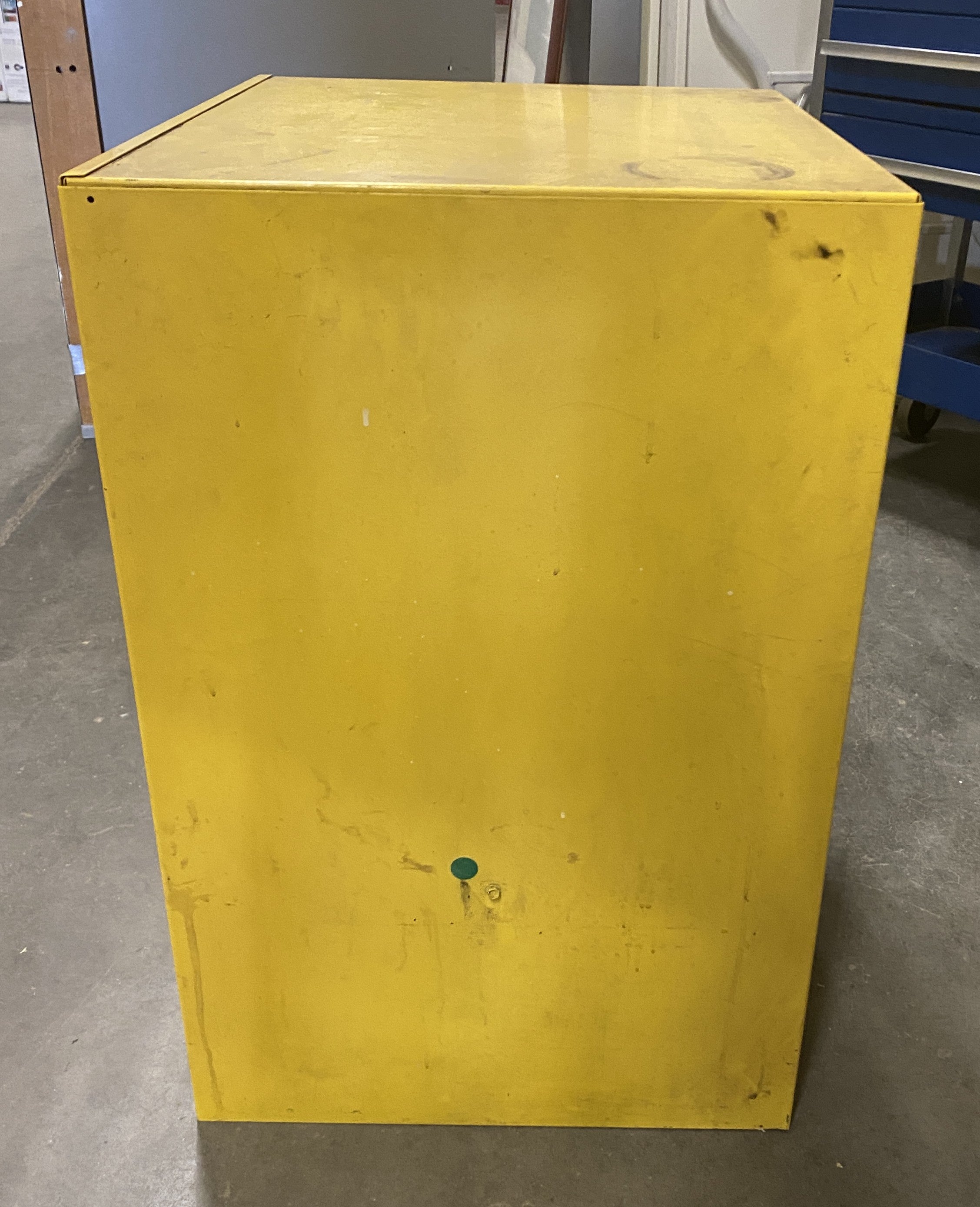 Justrite Aerosol Can Bench Top Cabinet