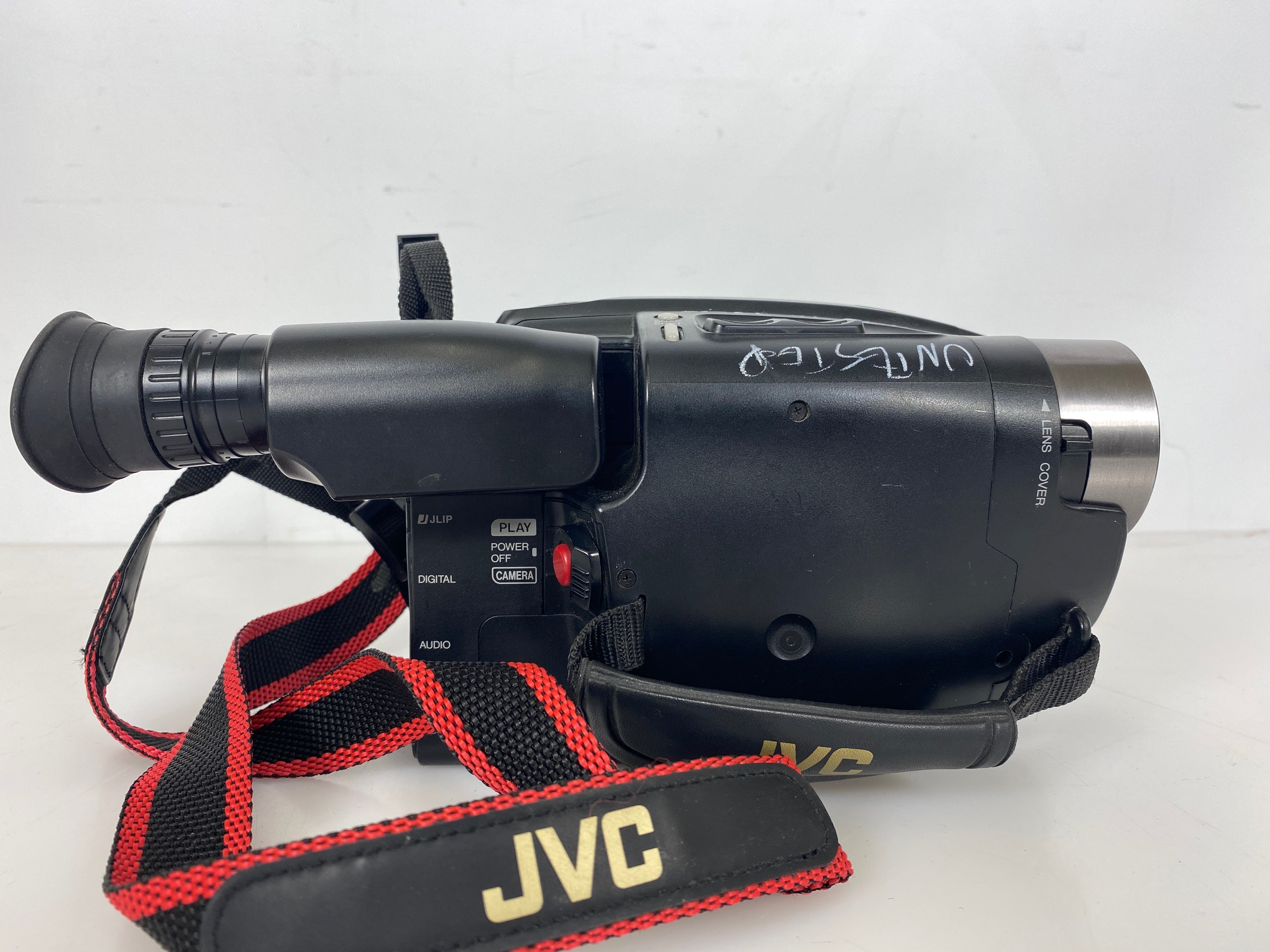 JVC GR-AXM700U Compact VHS 44X Zoom Video Camera - *Untested