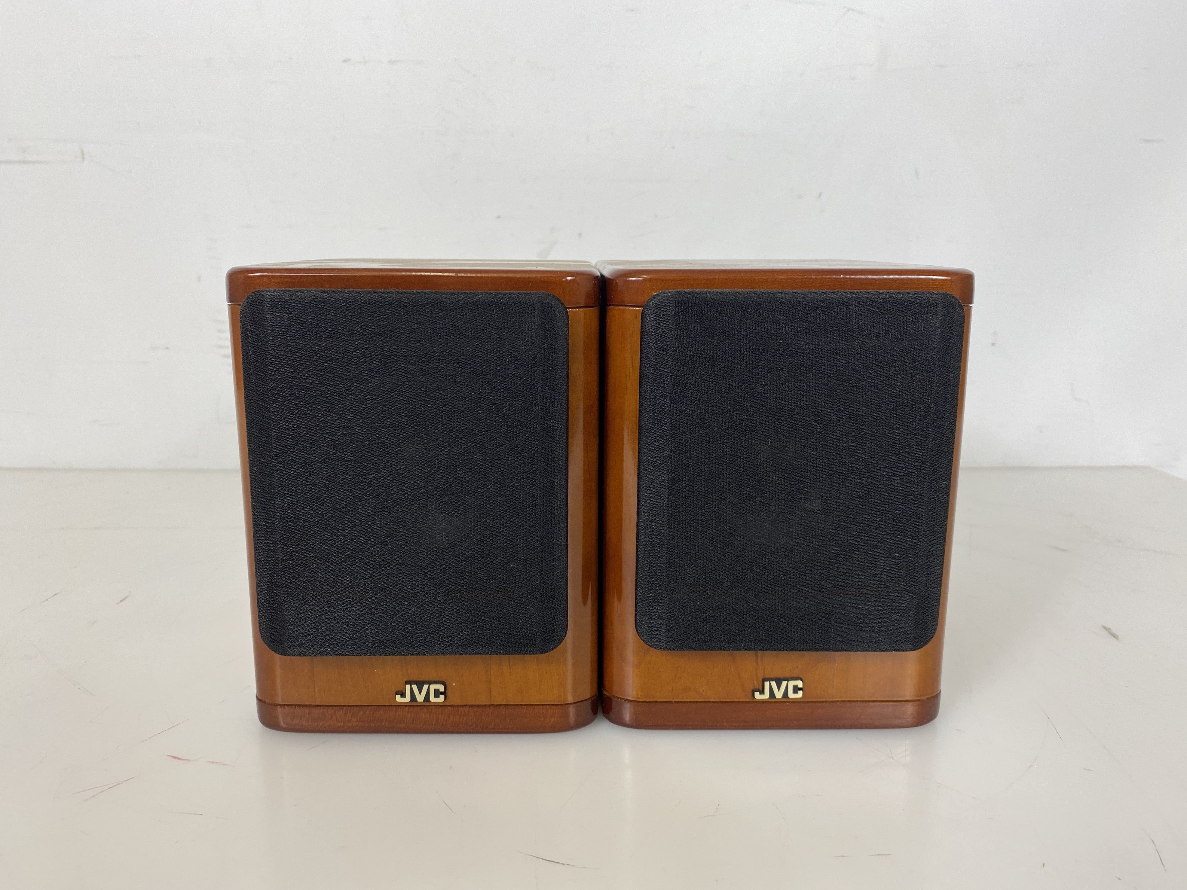 JVC Speakers System SP-UX2000RGD Cherry Wood Bookshelf Speakers