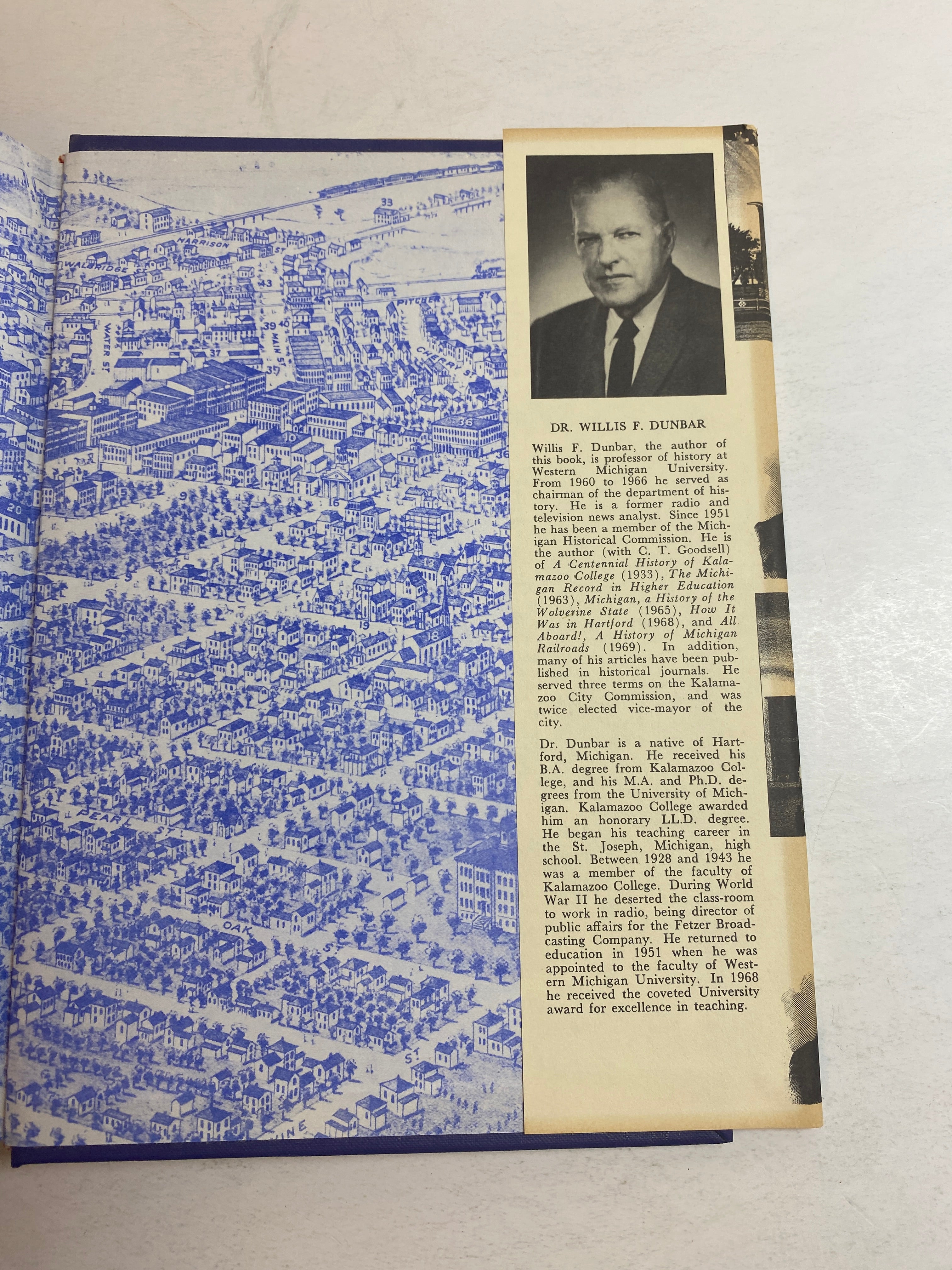 Kalamazoo and how it grew... and grew... Willis Dunbar 1969 HCDJ
