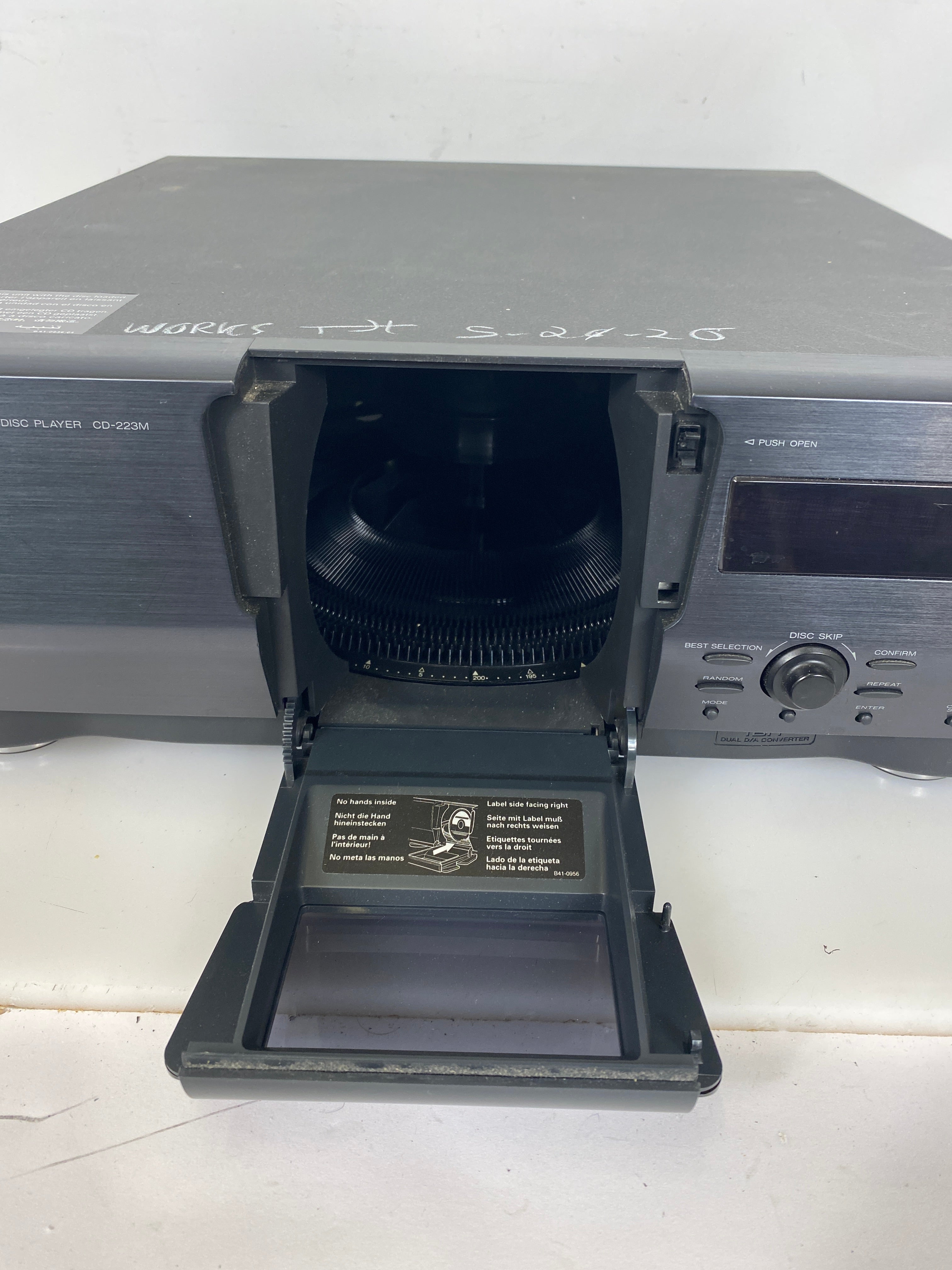 Kenwood CD-223M Multiple Compact Disc Player