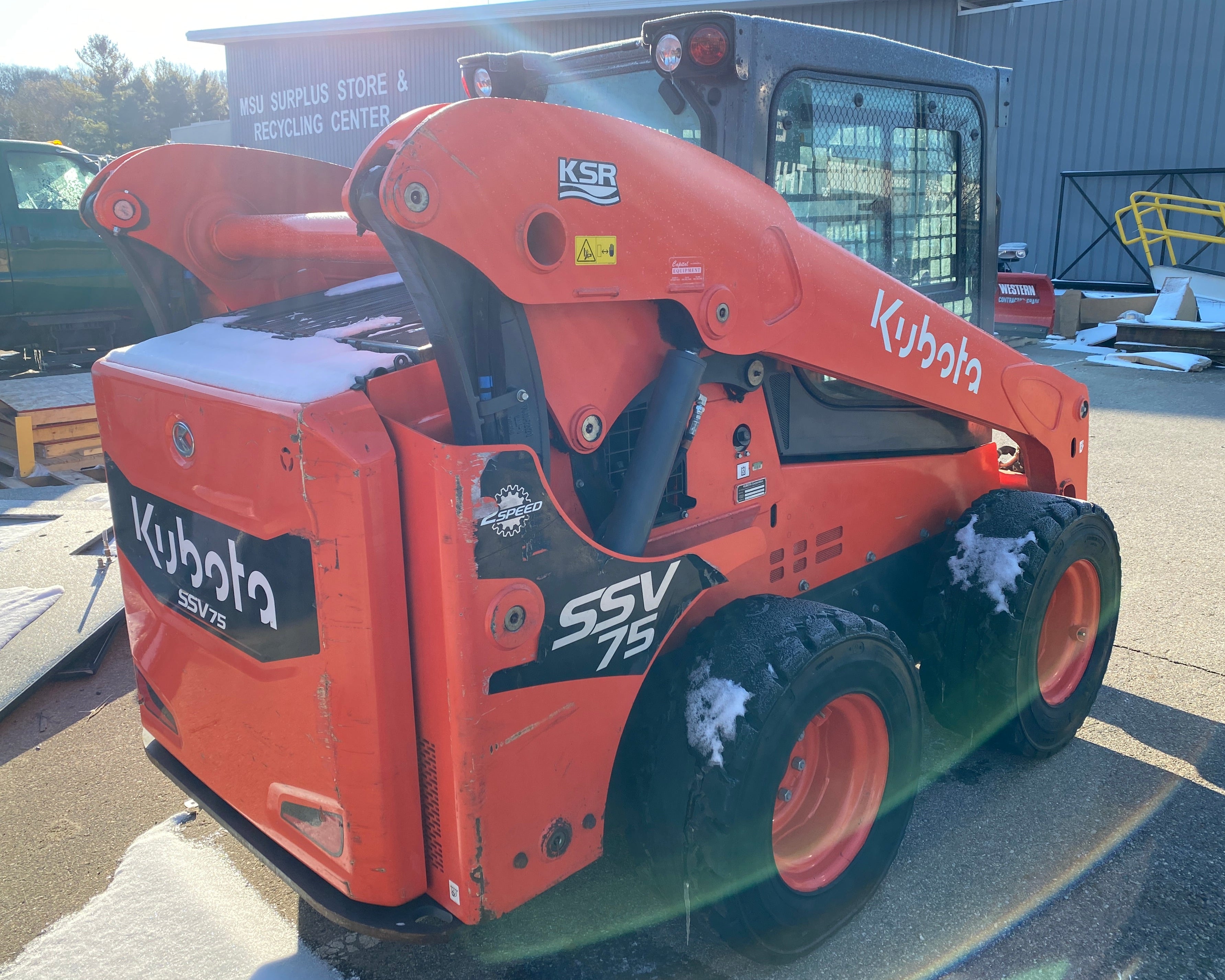 Kubota Skid Steer SSV-75