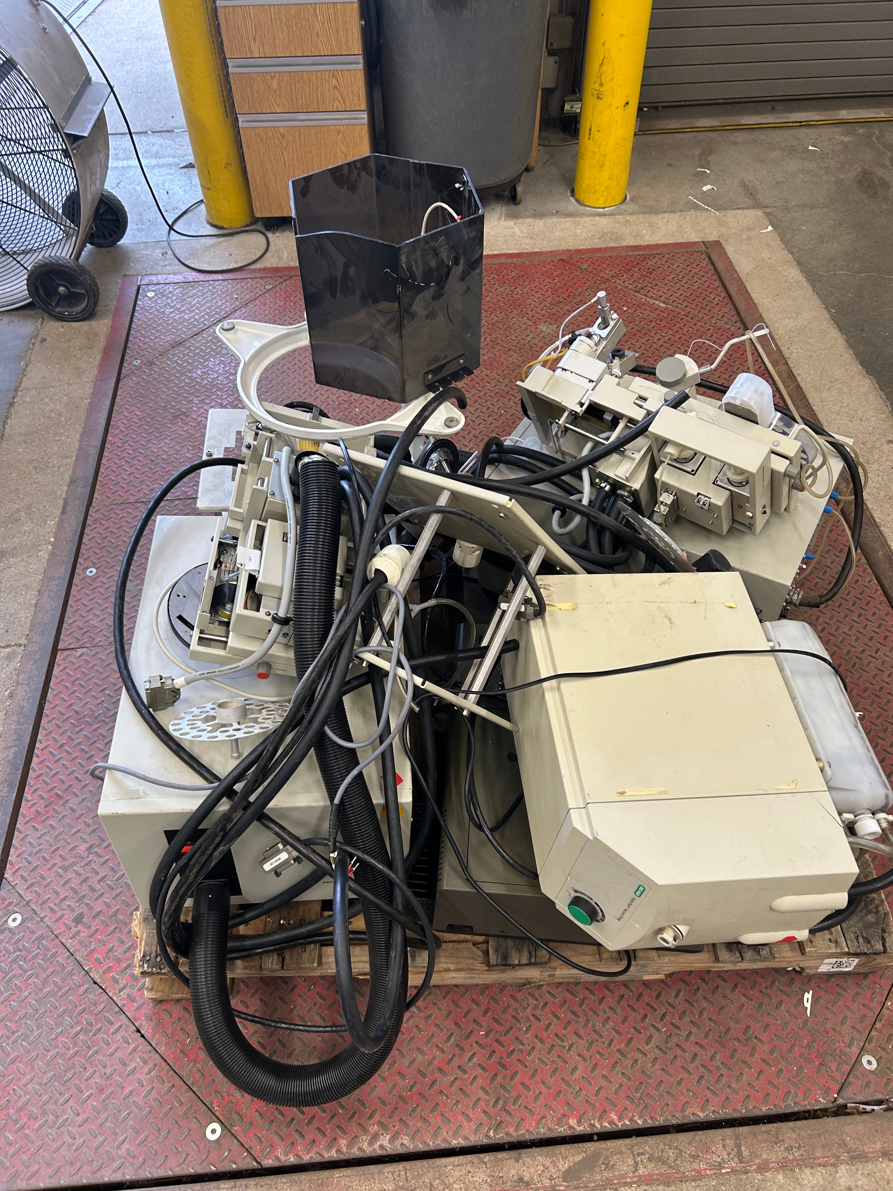 Lab Equipment for *Parts or Repair*