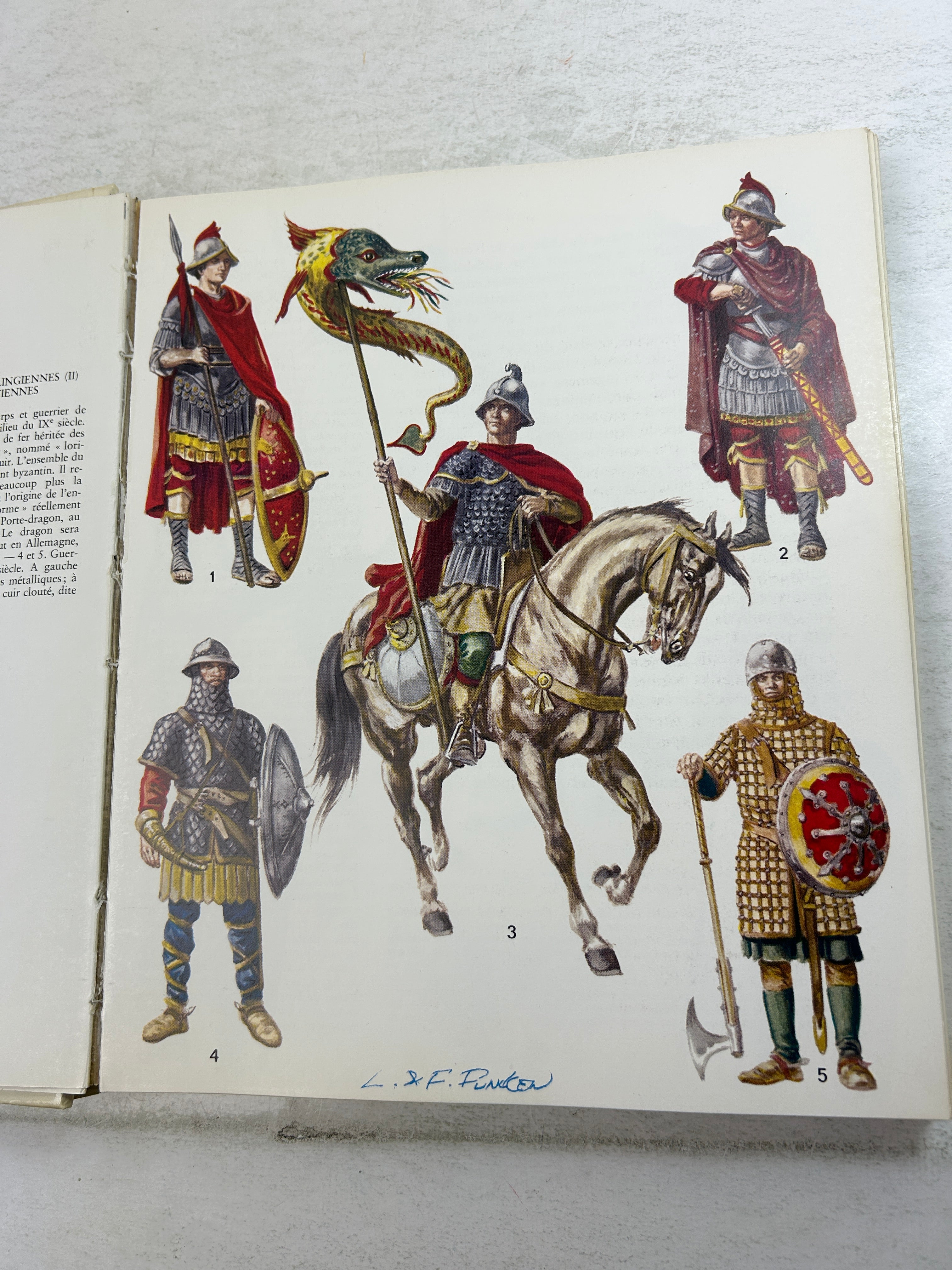 Le costume, l'armure et les armes au temps de la chevalerie (French)  Funcken HC